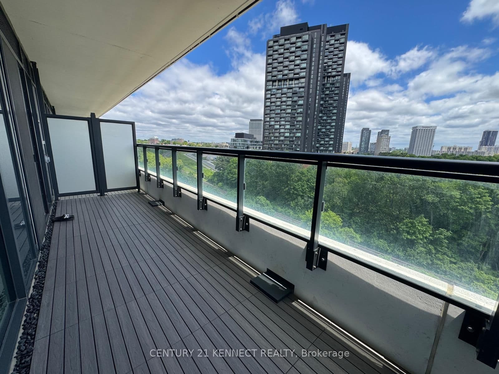 30 Inn On The Park Drive, Unit 706 thumbnail 24