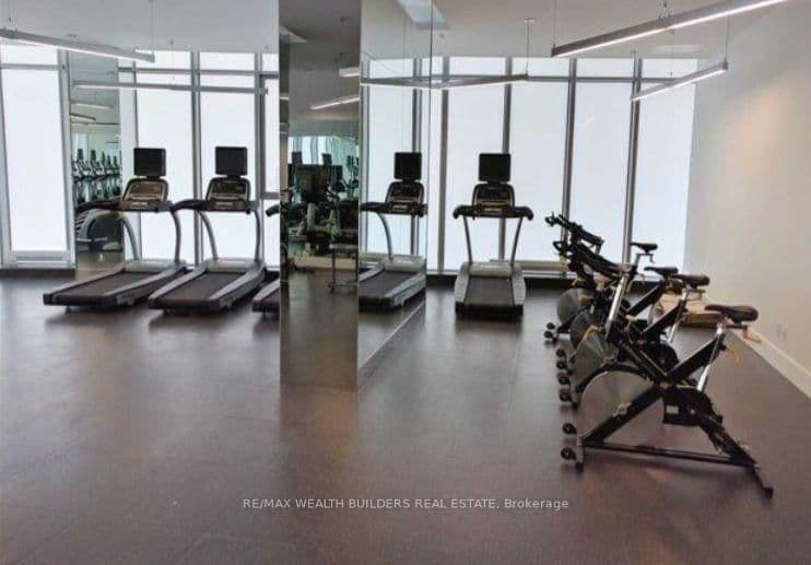 12 York Street, Unit 1403 thumbnail 11