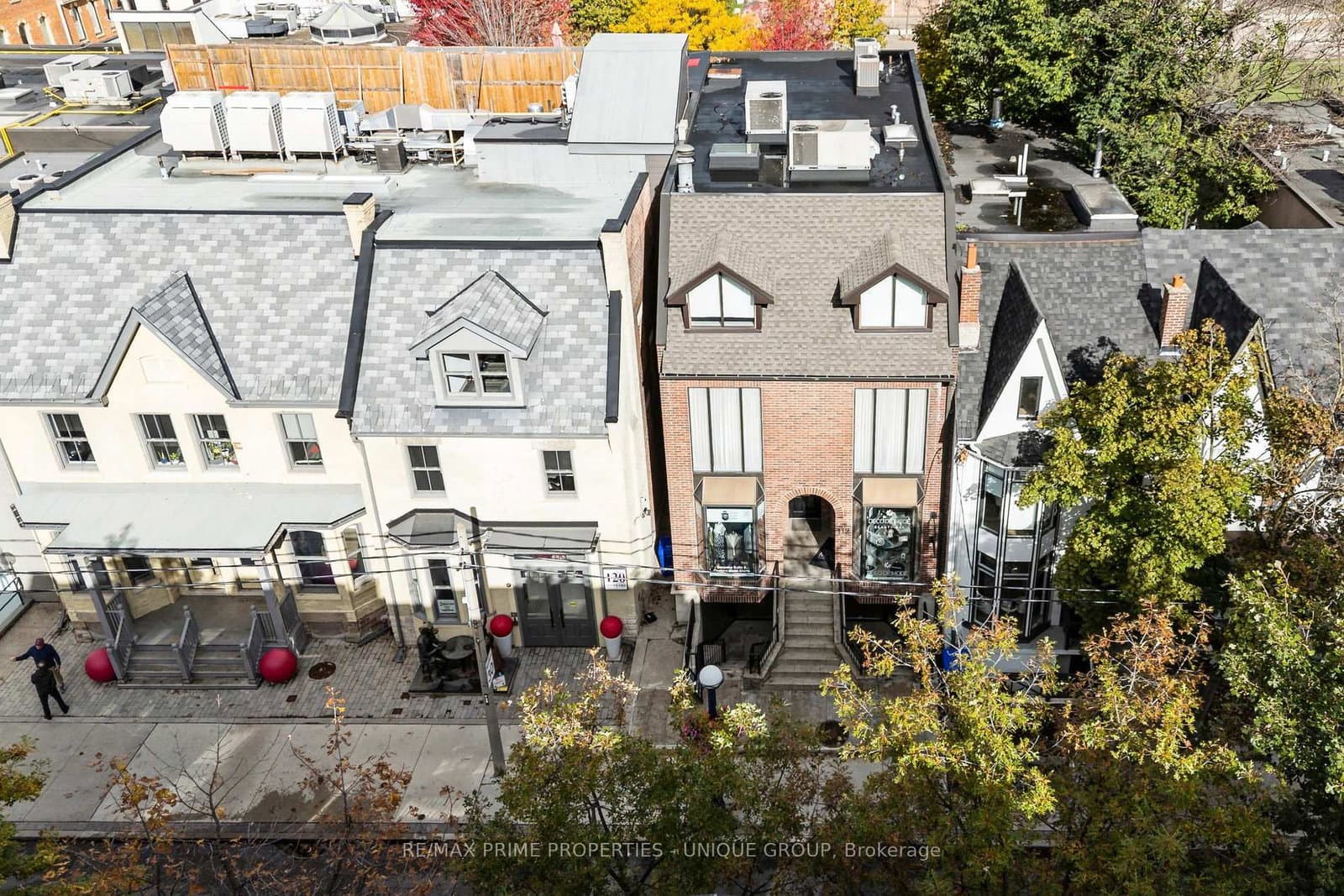 112 Scollard Street thumbnail 2