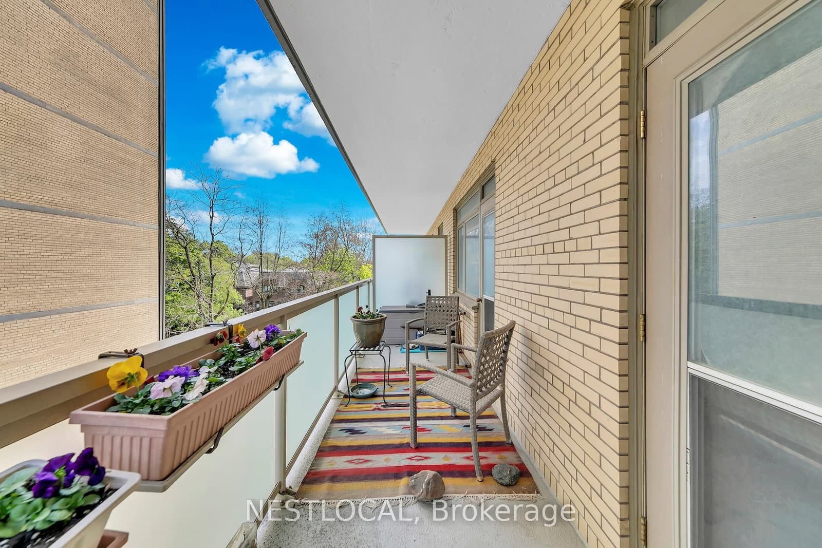 581 Avenue Road Avenue, Unit 504 thumbnail 18