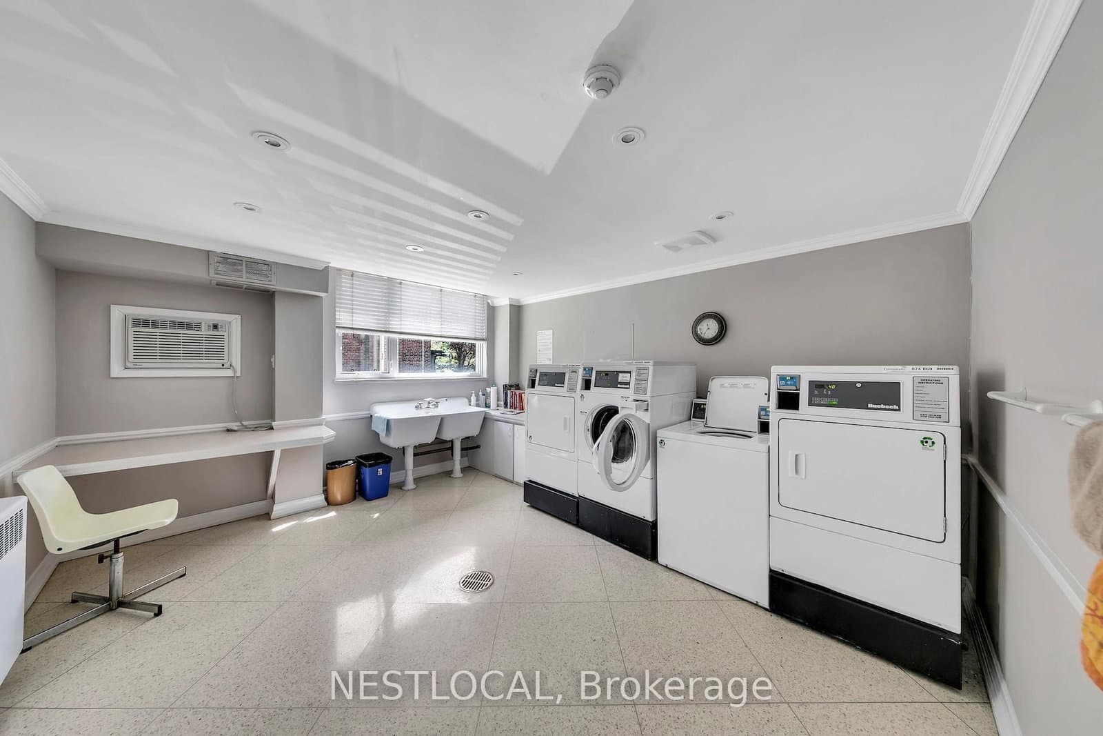581 Avenue Road Avenue, Unit 504 thumbnail 19