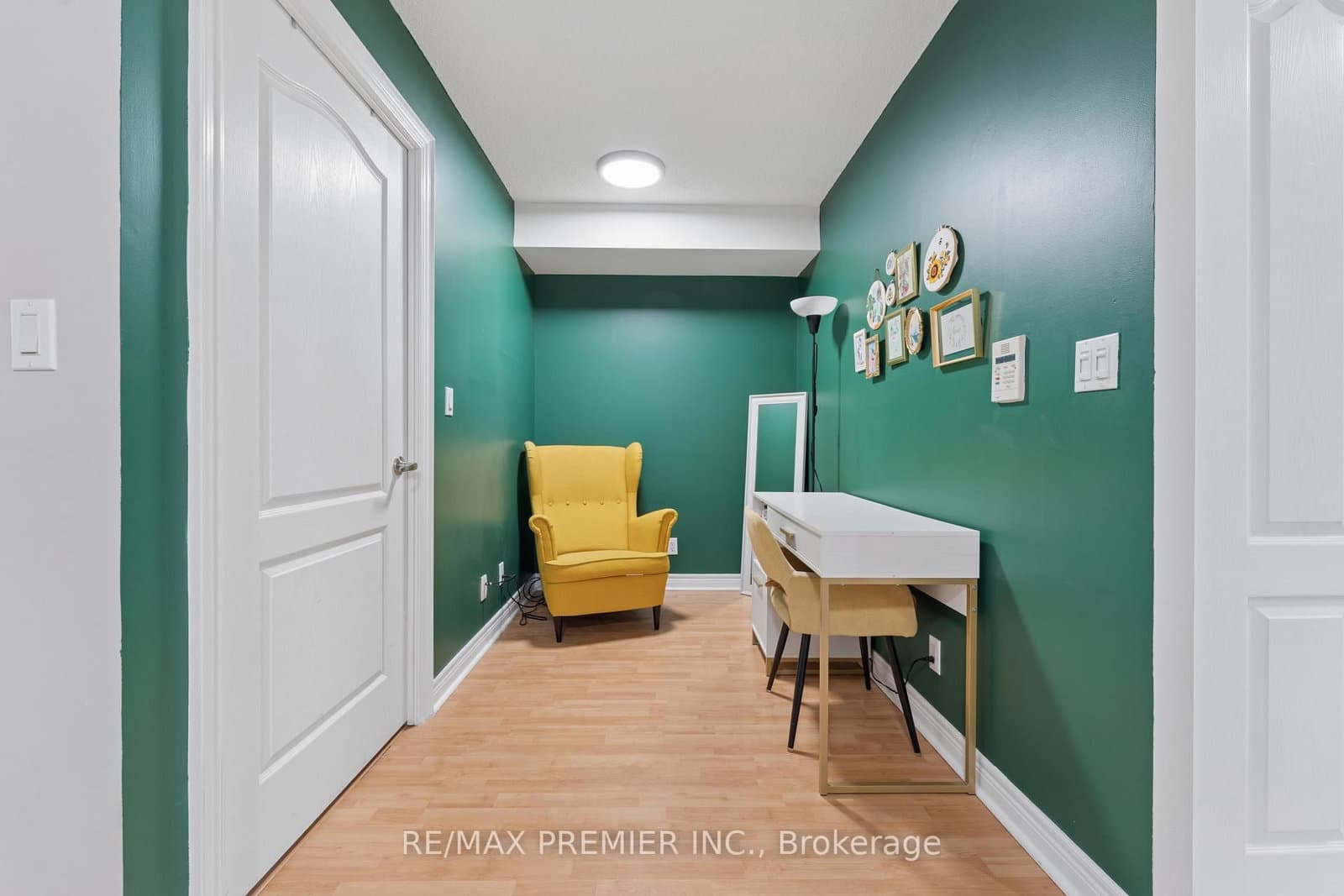 212 Eglinton Avenue E, Unit 307 thumbnail 11