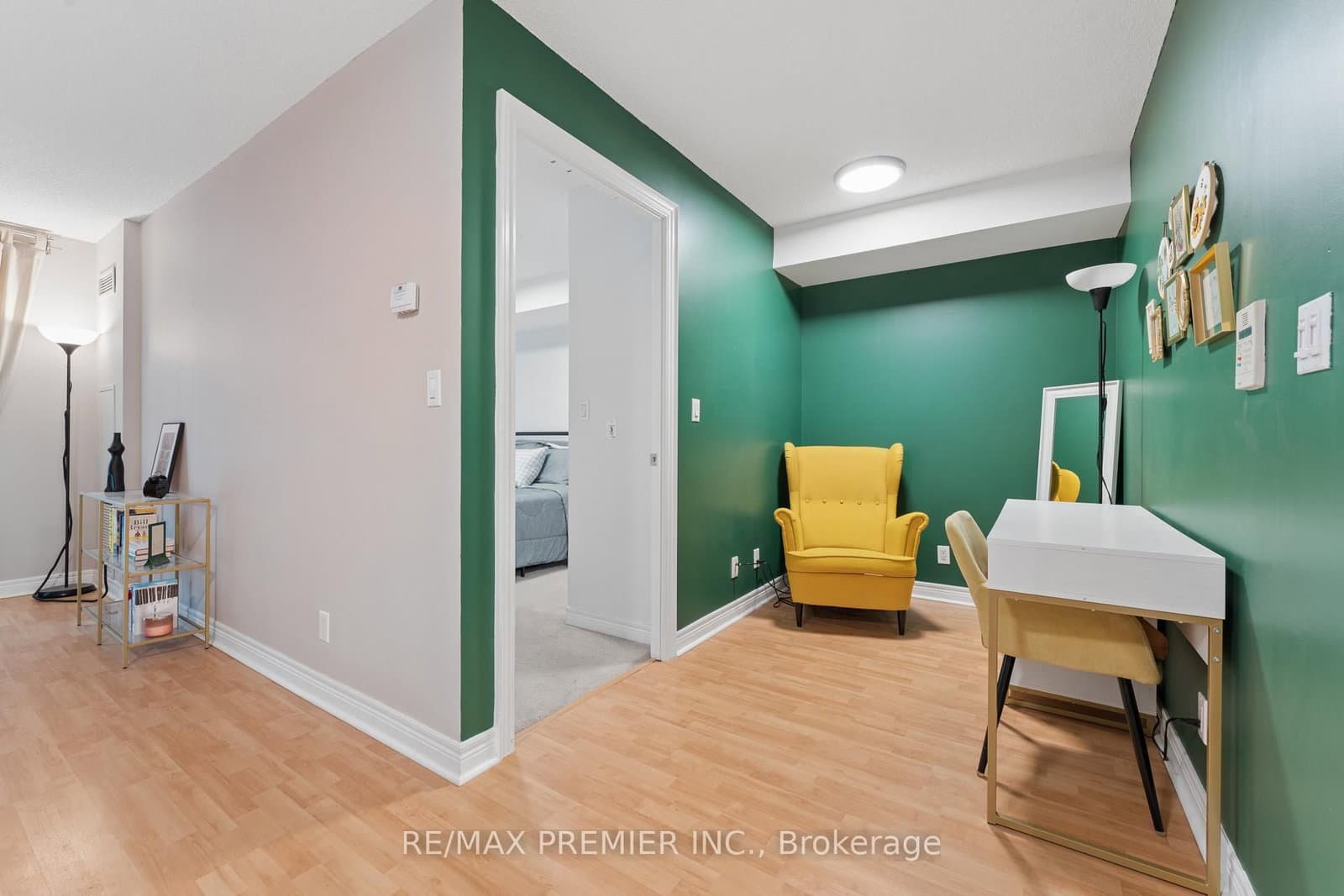 212 Eglinton Avenue E, Unit 307 thumbnail 12