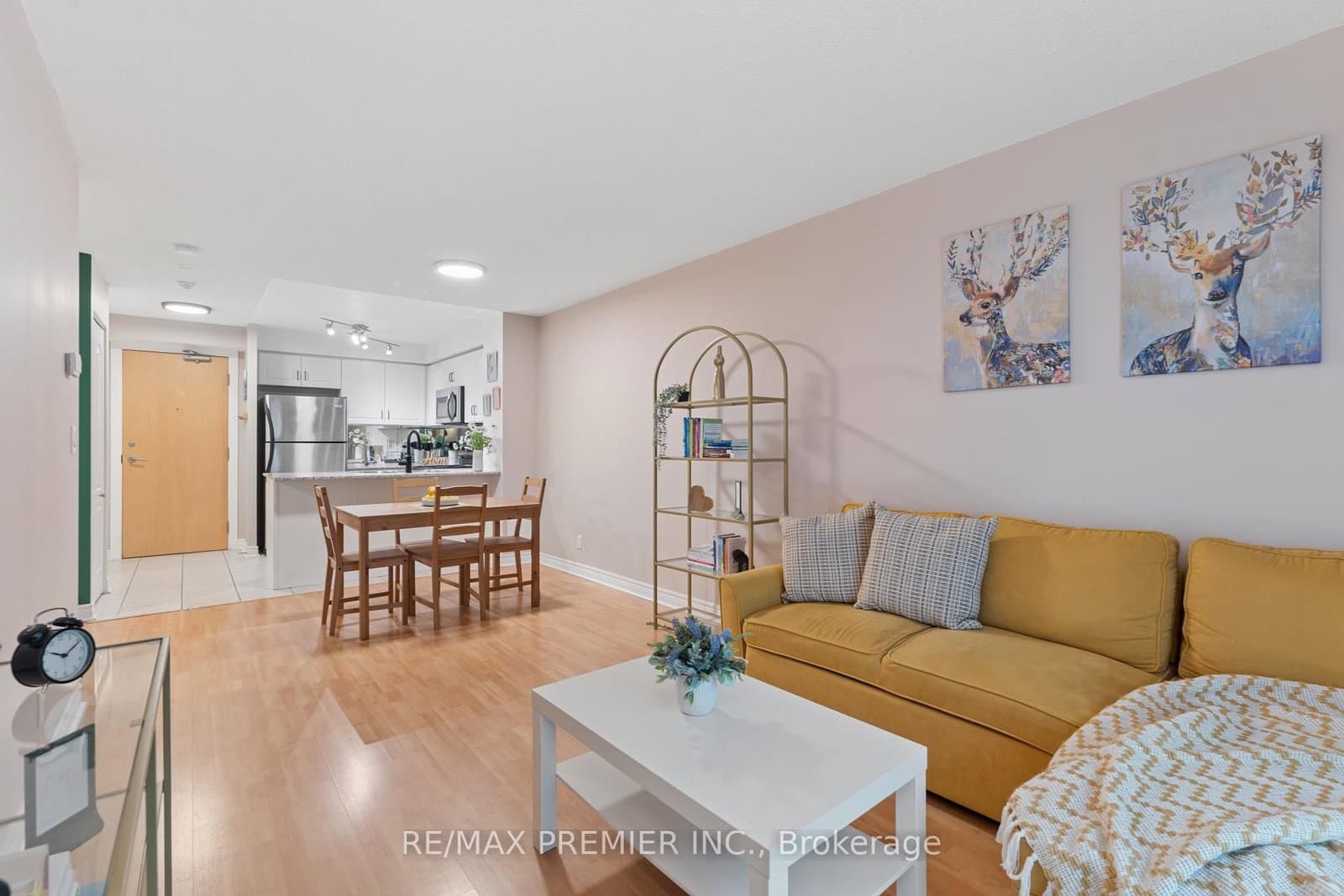 212 Eglinton Avenue E, Unit 307 thumbnail 2