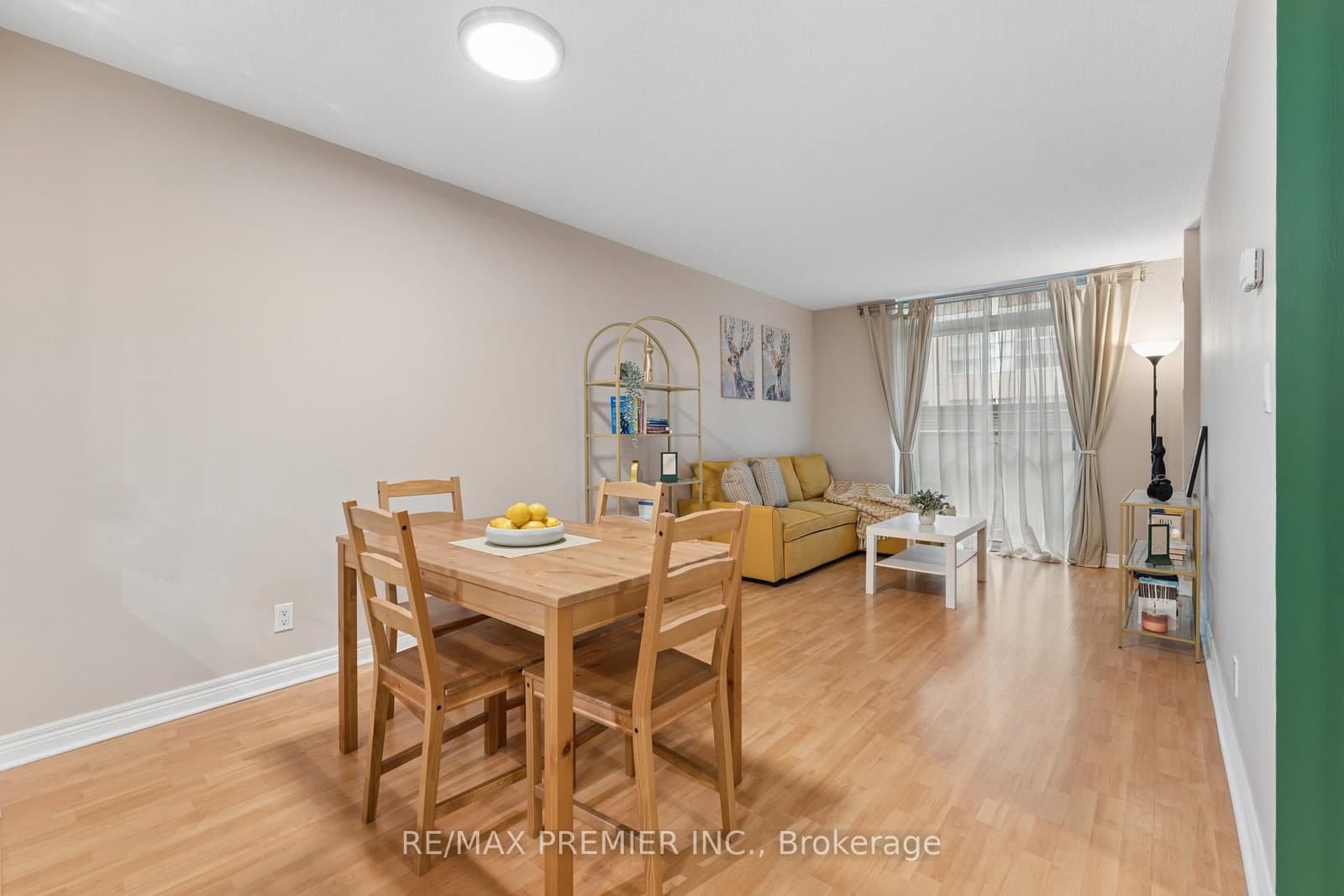 212 Eglinton Avenue E, Unit 307 thumbnail 5