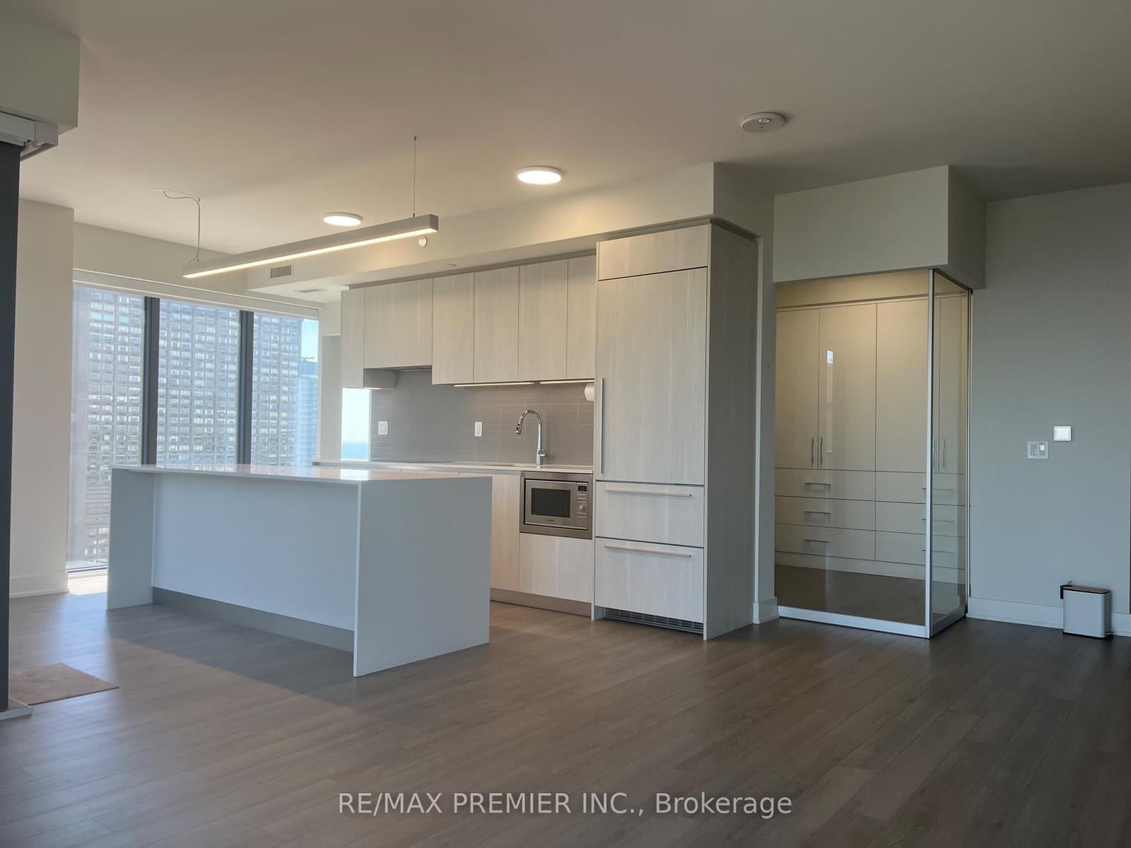 8 Cumberland Street, Unit 3506 - Image 1