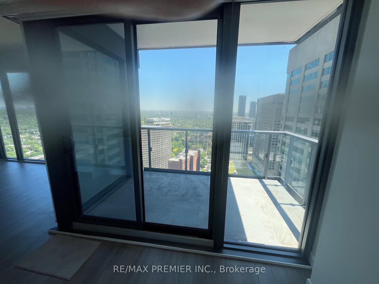 8 Cumberland Street, Unit 3506 thumbnail 10