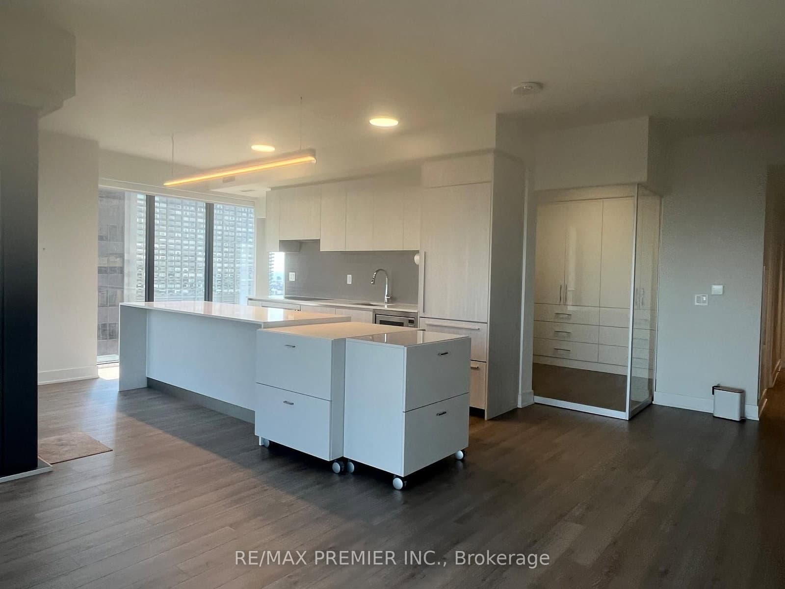 8 Cumberland Street, Unit 3506 thumbnail 11