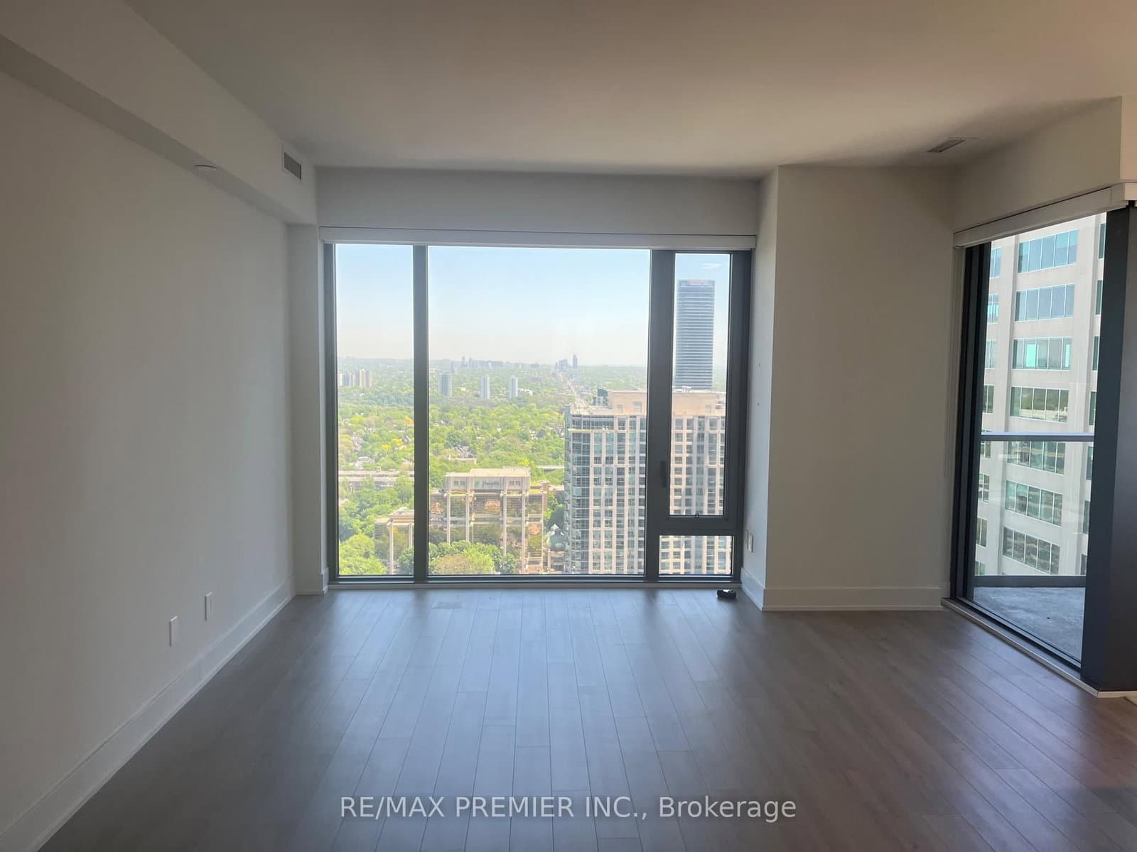 8 Cumberland Street, Unit 3506 thumbnail 15