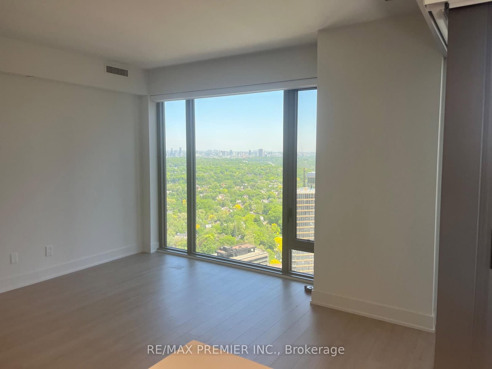 8 Cumberland Street, Unit 3506 thumbnail 17
