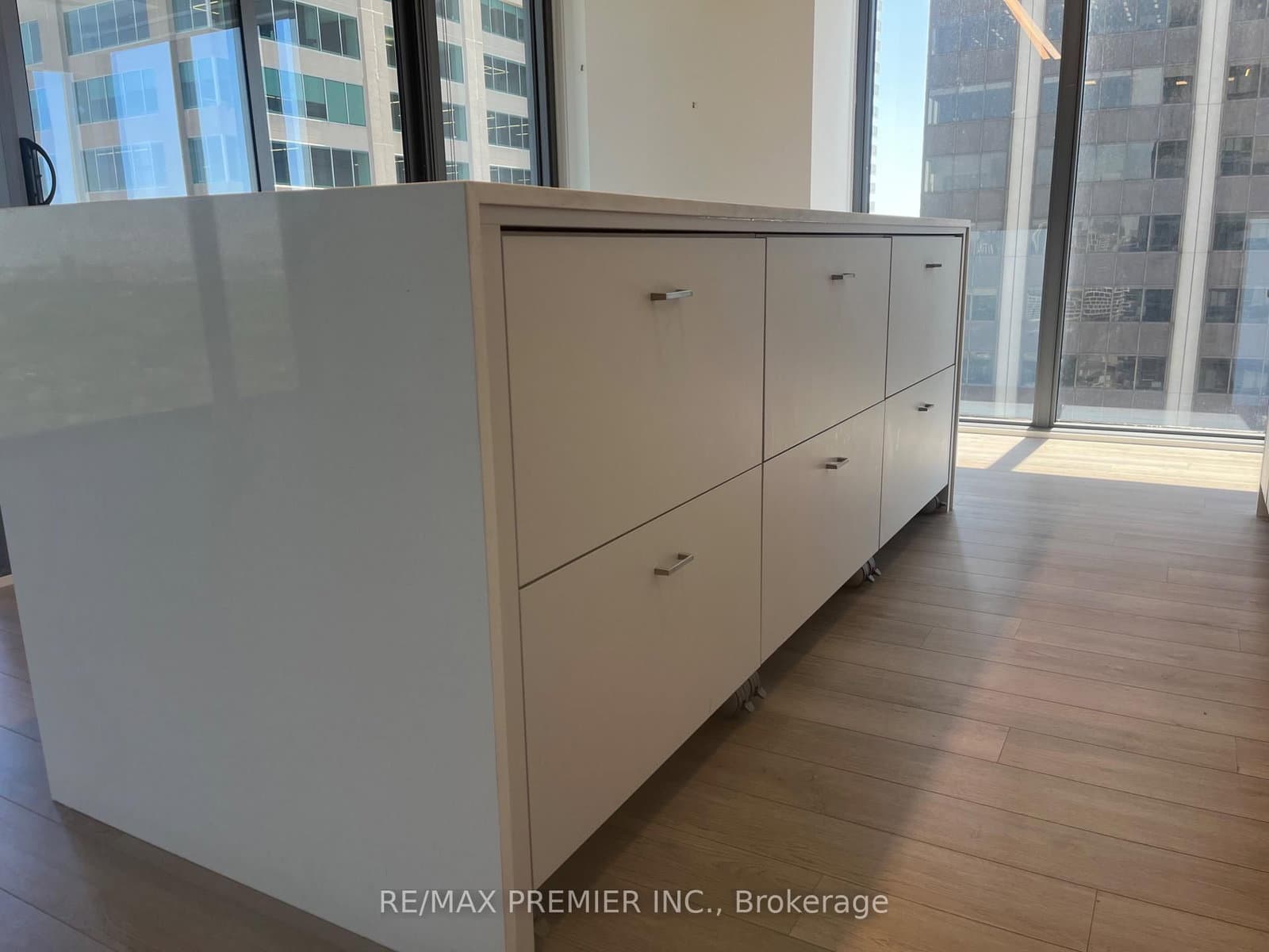 8 Cumberland Street, Unit 3506 thumbnail 2