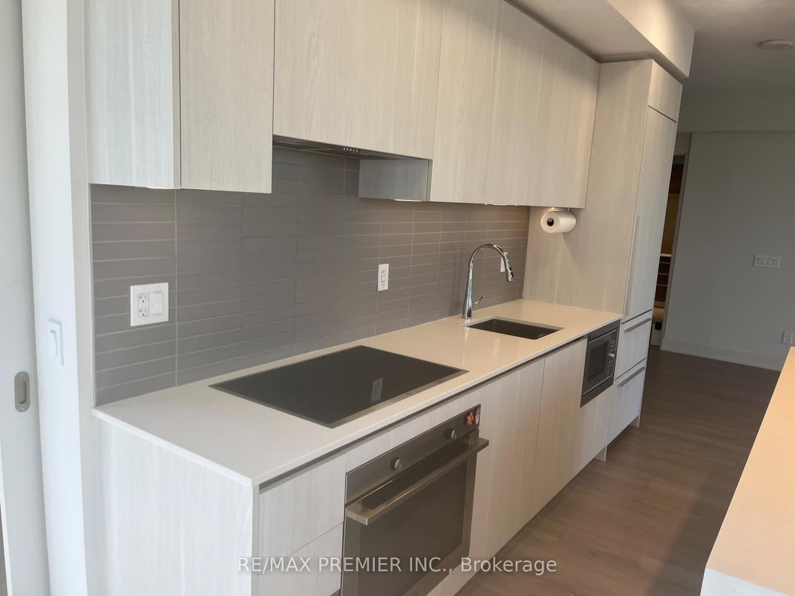 8 Cumberland Street, Unit 3506 thumbnail 4