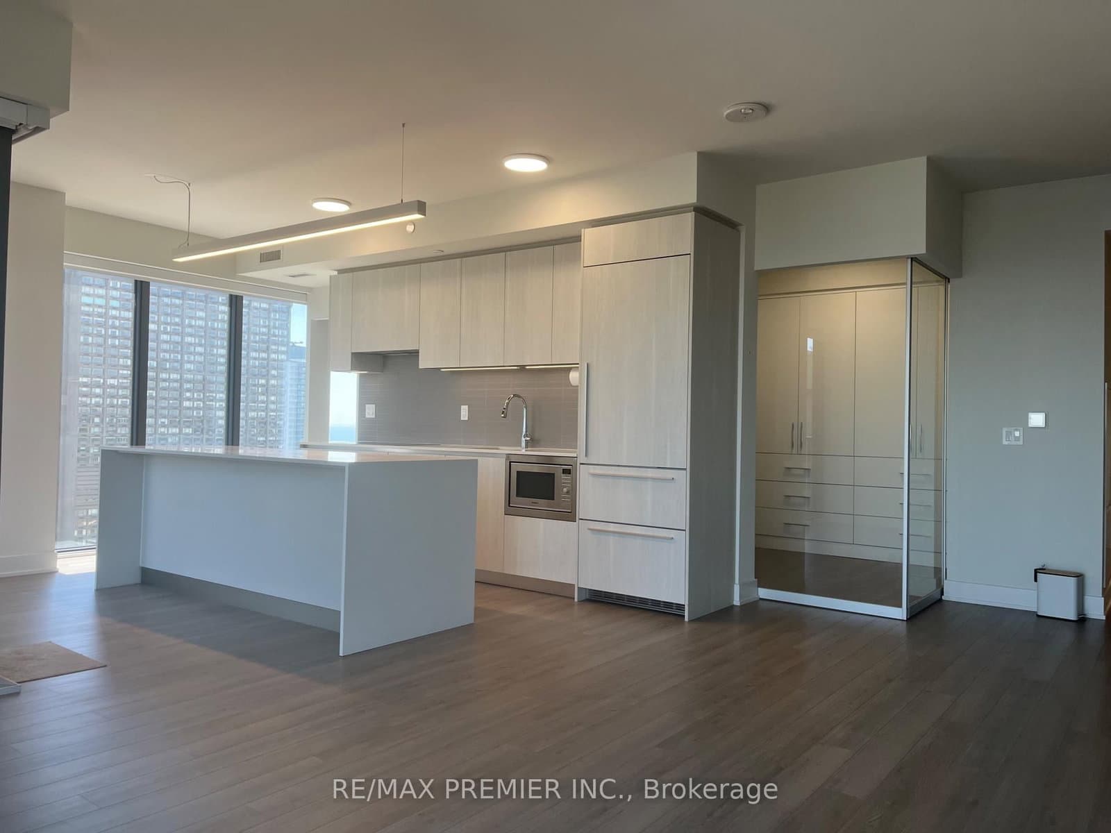 8 Cumberland Street, Unit 3506 thumbnail 7