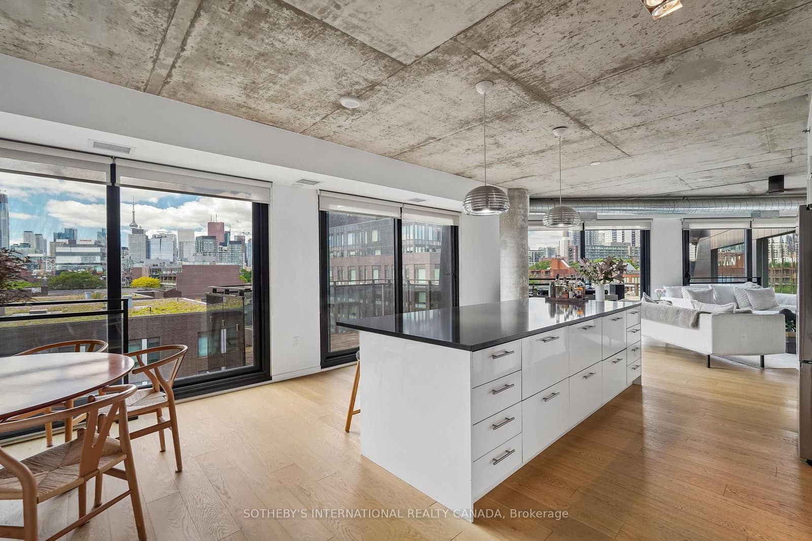 47 Lower River Street, Unit Ph39 thumbnail 2