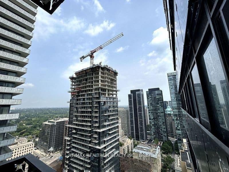 55 Charles Street E, Unit 3111 thumbnail 11
