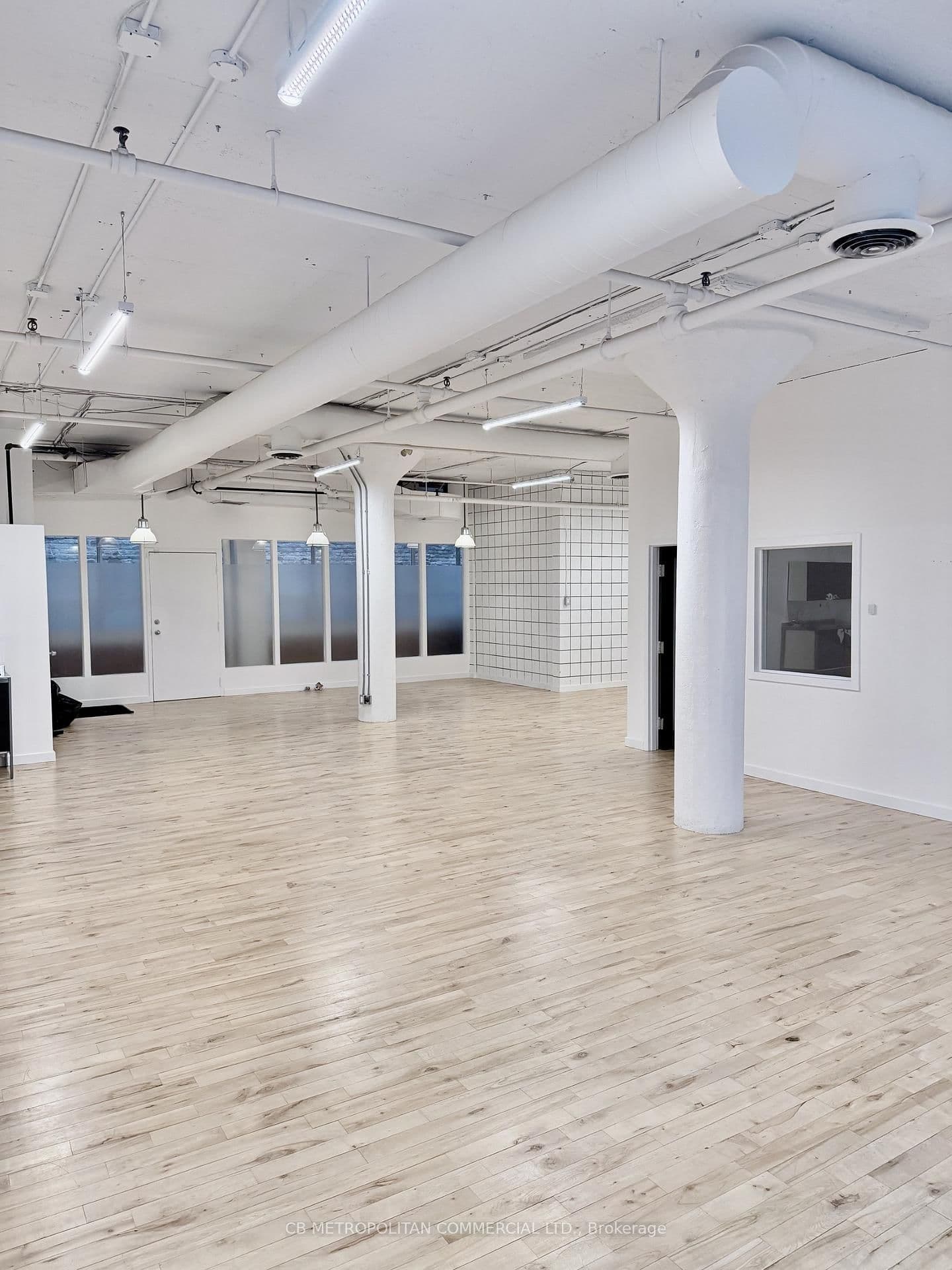 626 King Street W, Unit 202 thumbnail 3