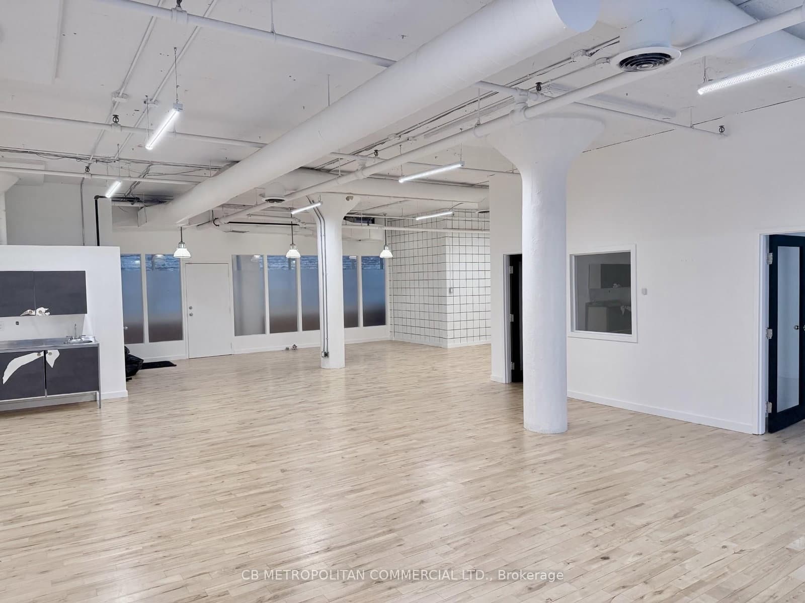 626 King Street W, Unit 202 thumbnail 5