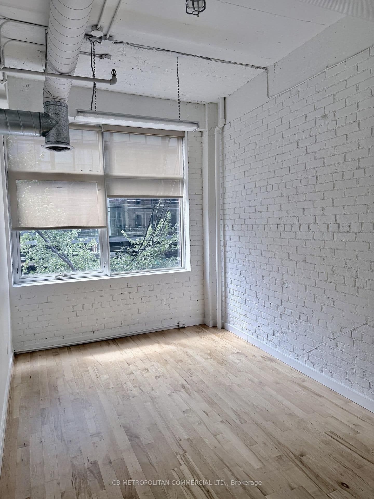 626 King Street W, Unit 201 thumbnail 3
