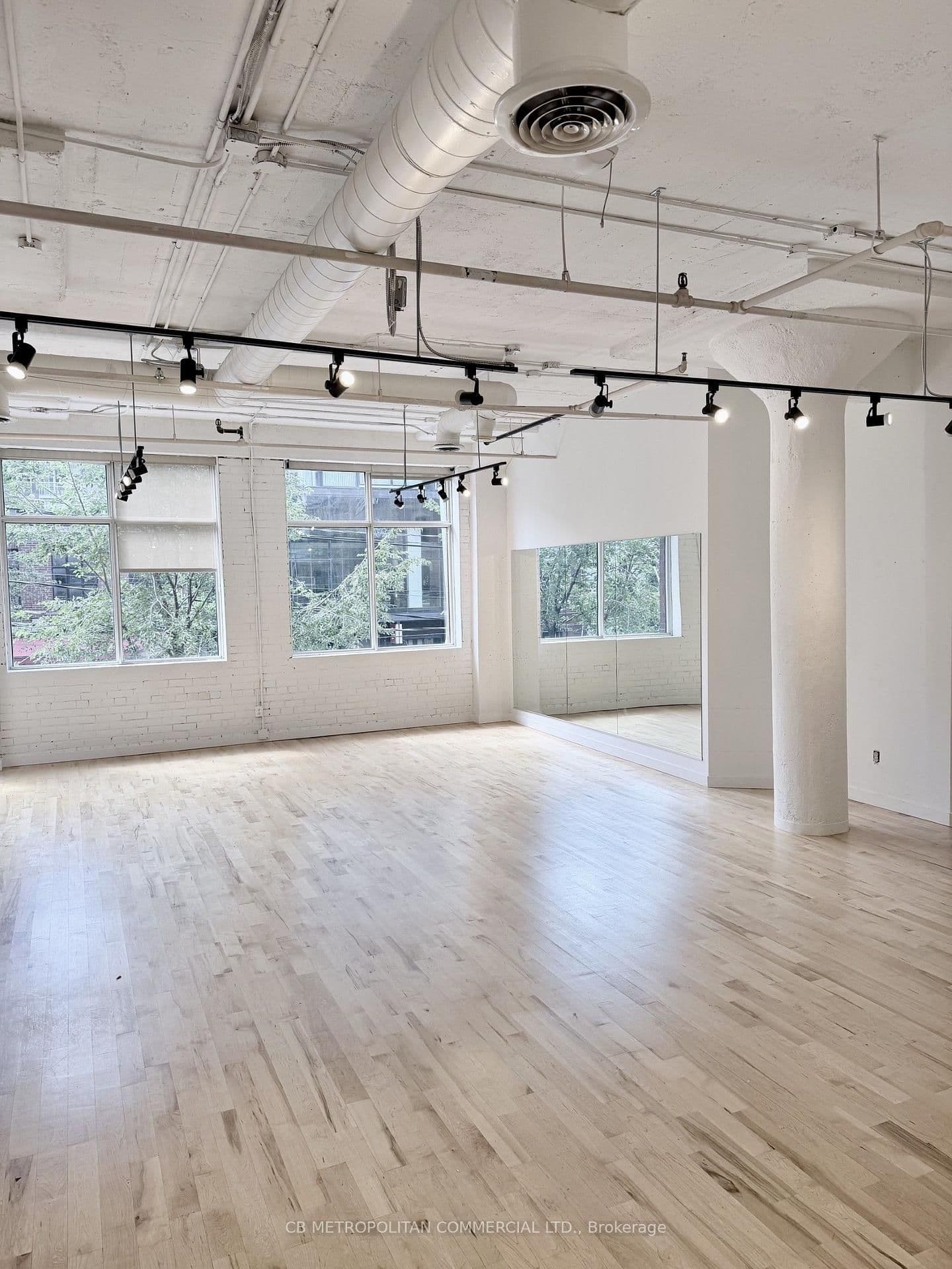 626 King Street W, Unit 201 thumbnail 5