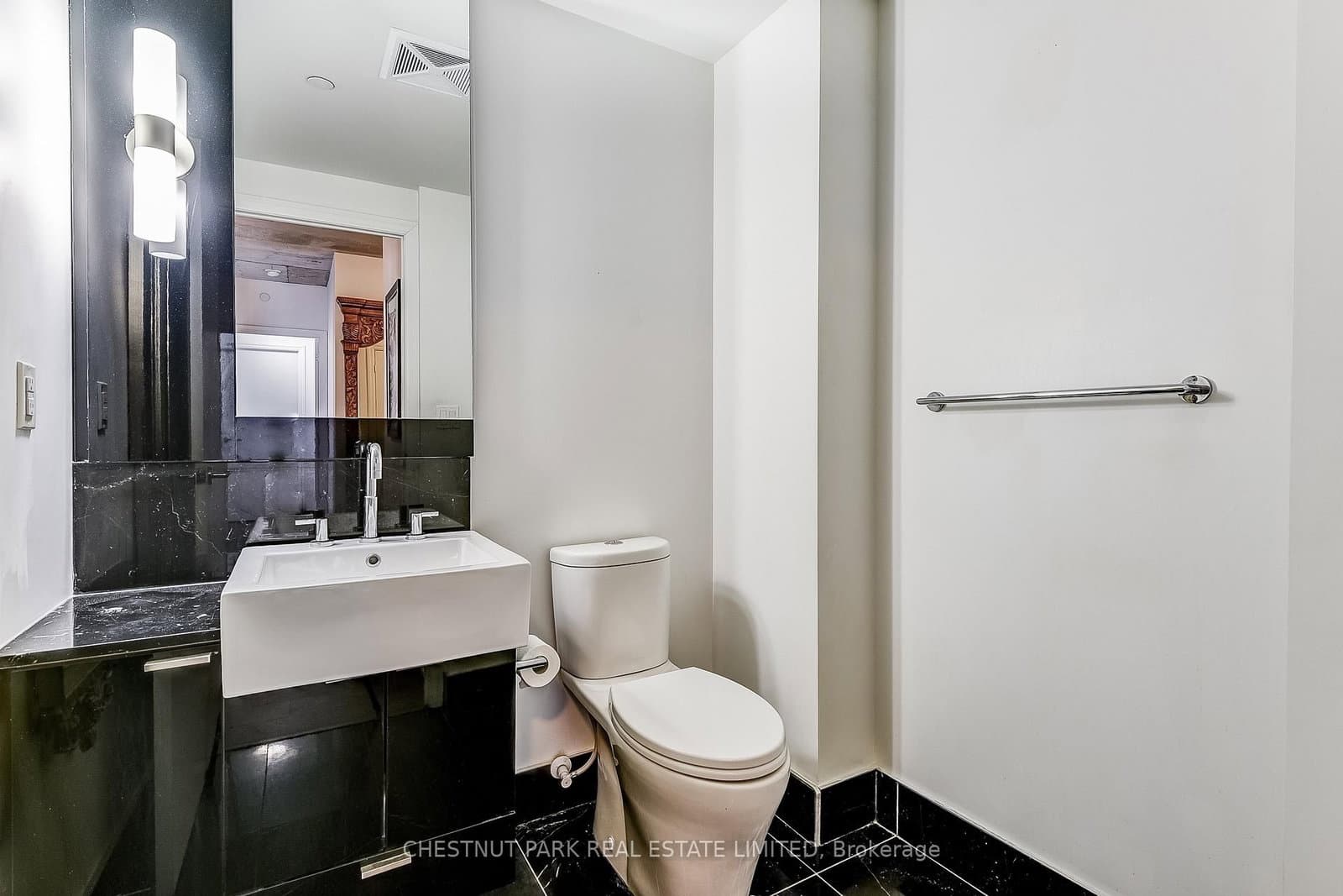 88 Blue Jays Way, Unit 4005 thumbnail 25