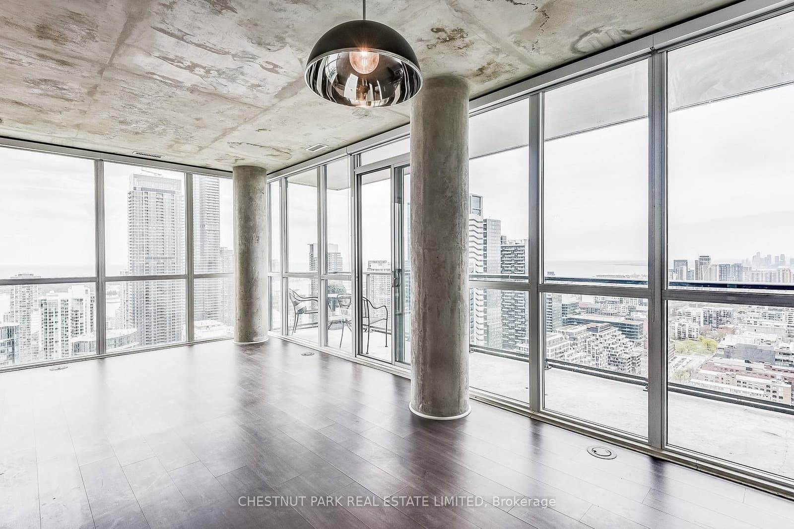 88 Blue Jays Way, Unit 4005 thumbnail 8