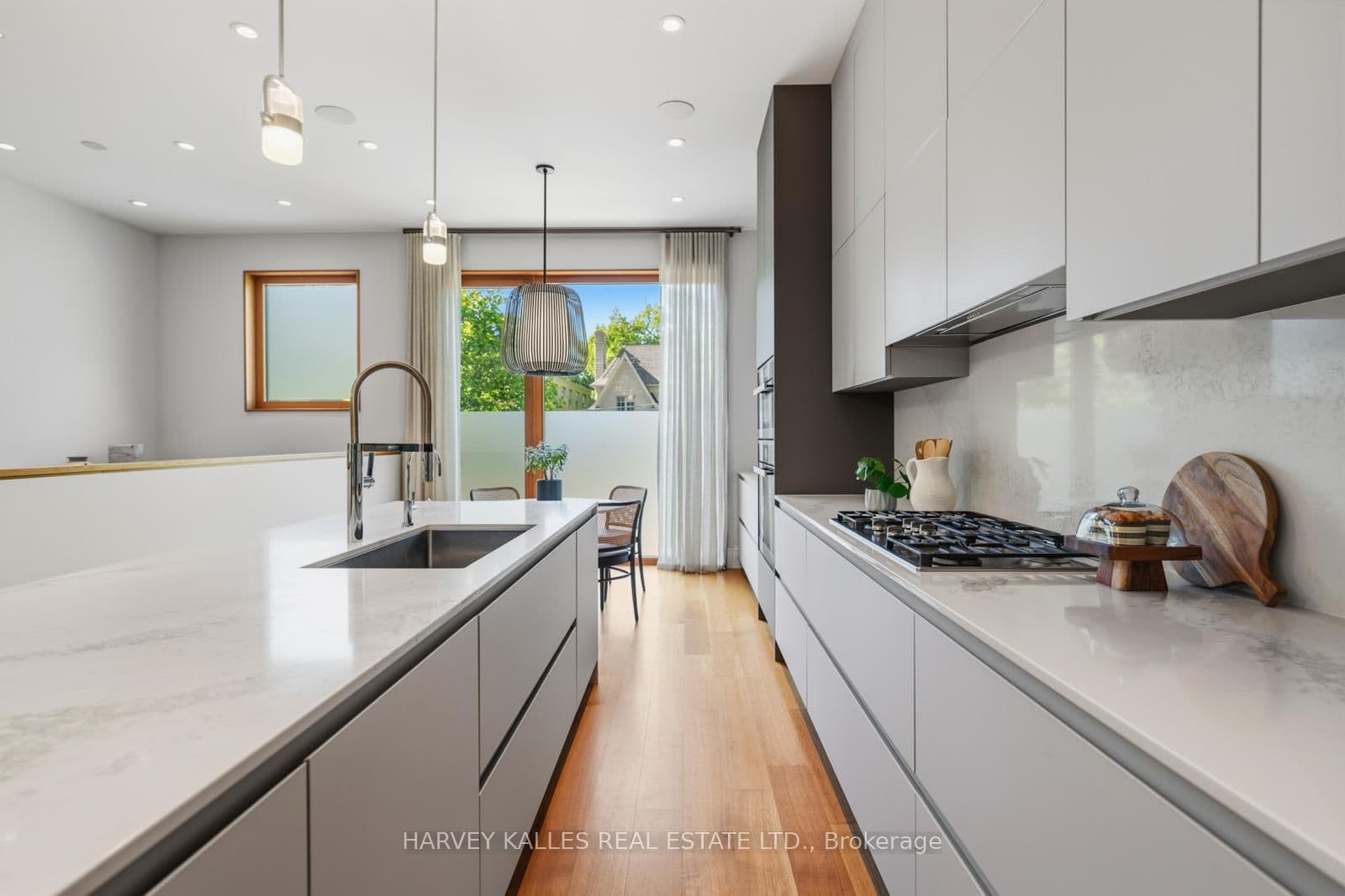 67 Heath Street W thumbnail 15
