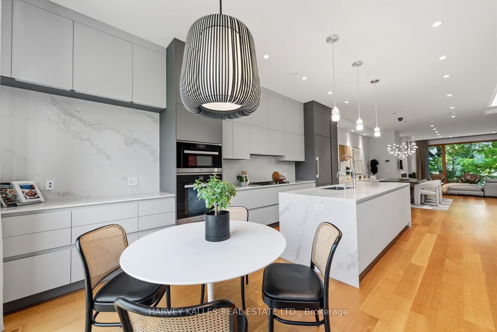 67 Heath Street W thumbnail 19