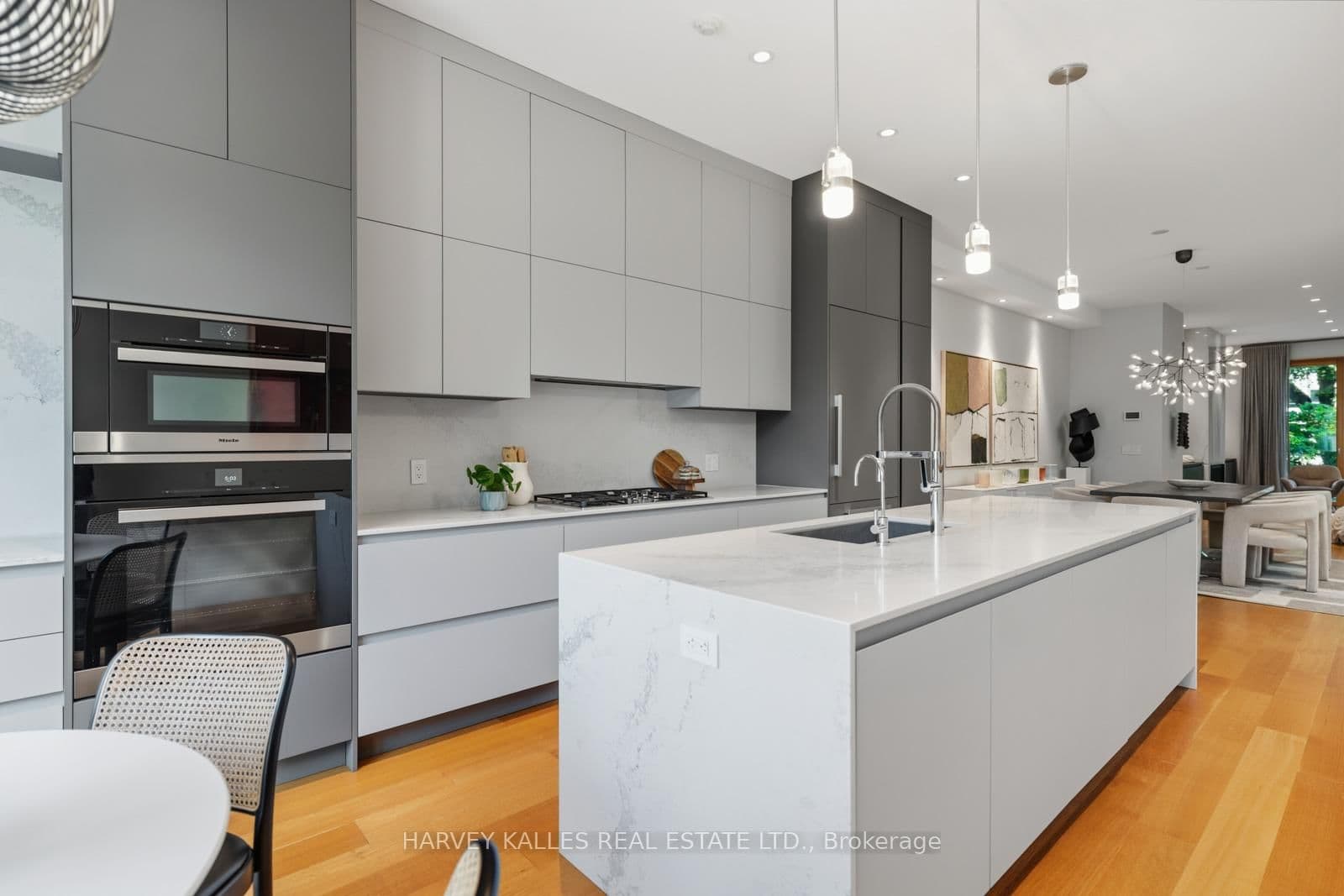67 Heath Street W thumbnail 20