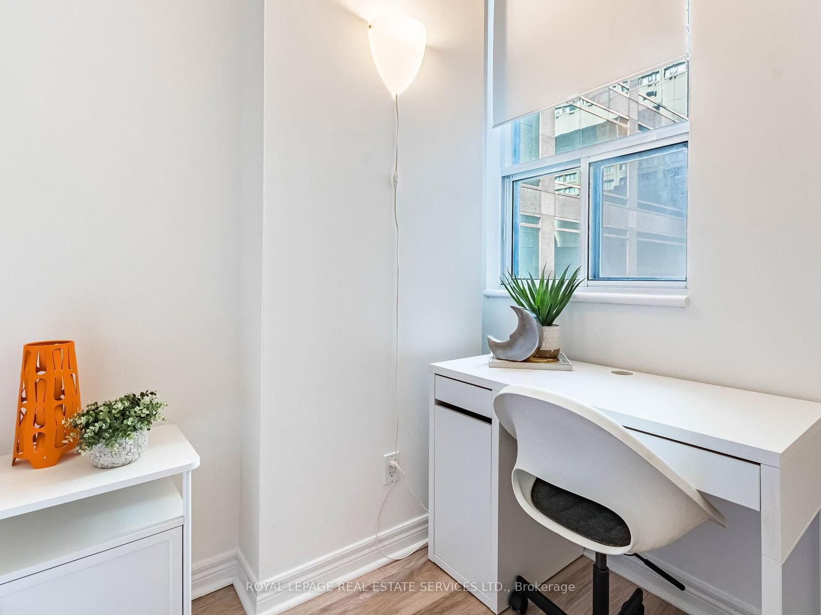 55 Bloor Street E, Unit 802 thumbnail 14