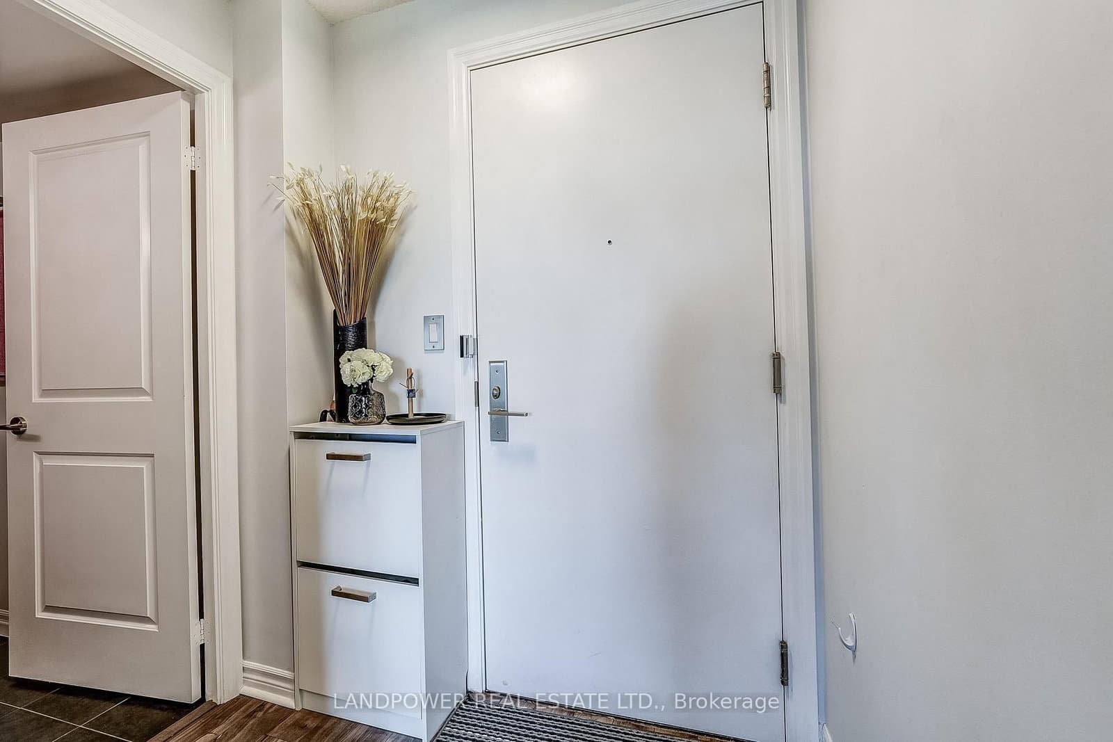 2015 Sheppard Avenue E, Unit 2006 thumbnail 6