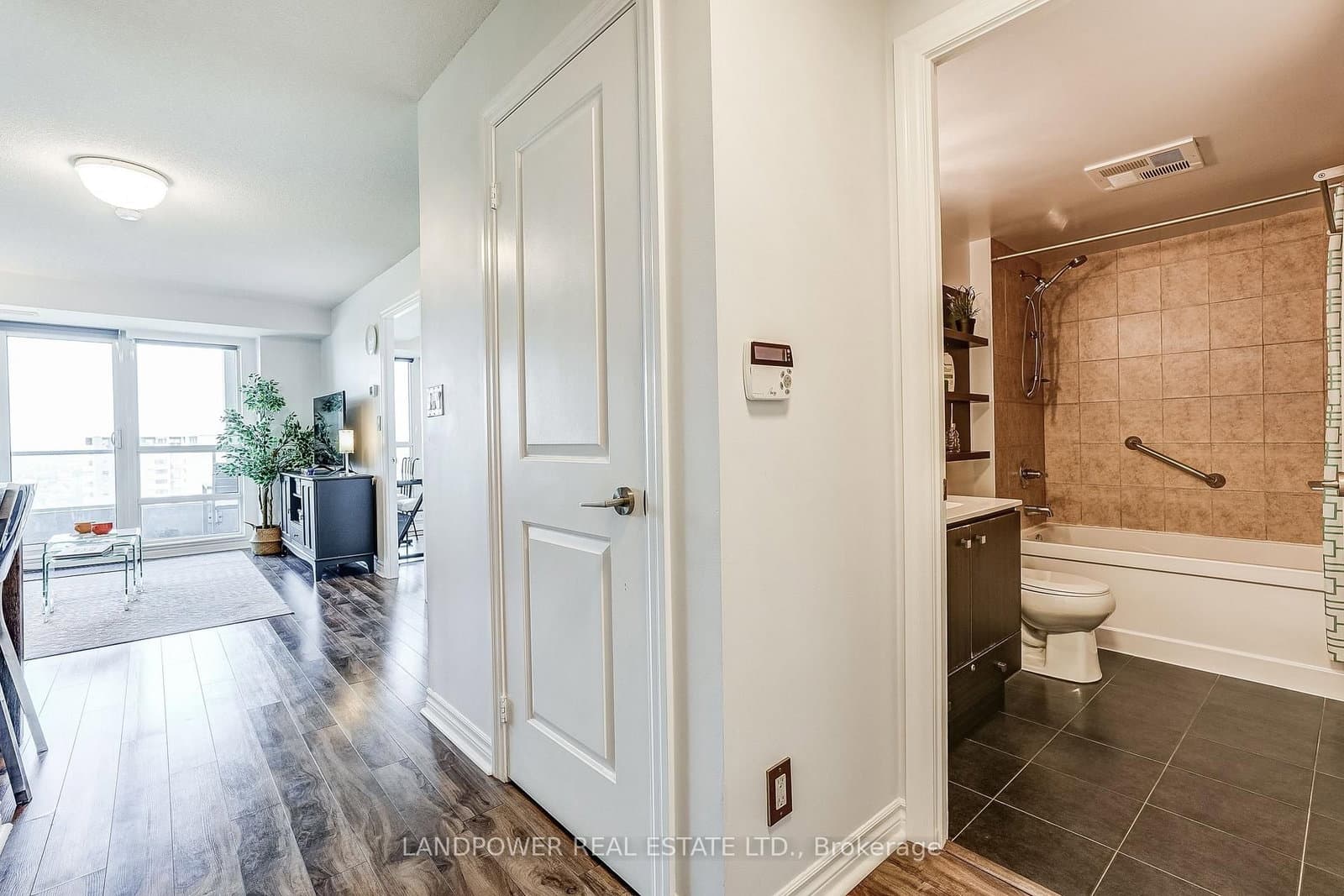 2015 Sheppard Avenue E, Unit 2006 thumbnail 7