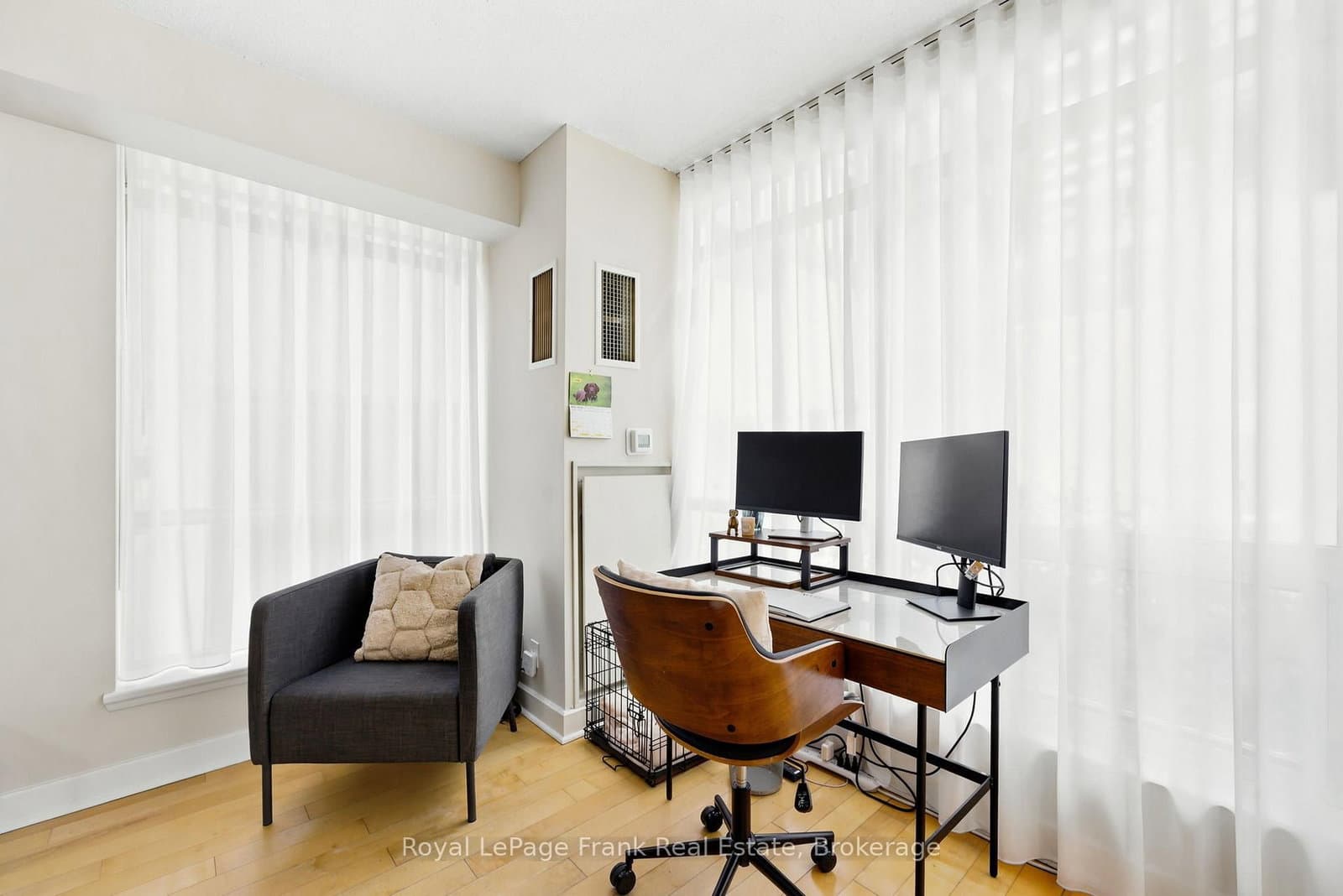 350 Wellington Street W, Unit M24 thumbnail 8