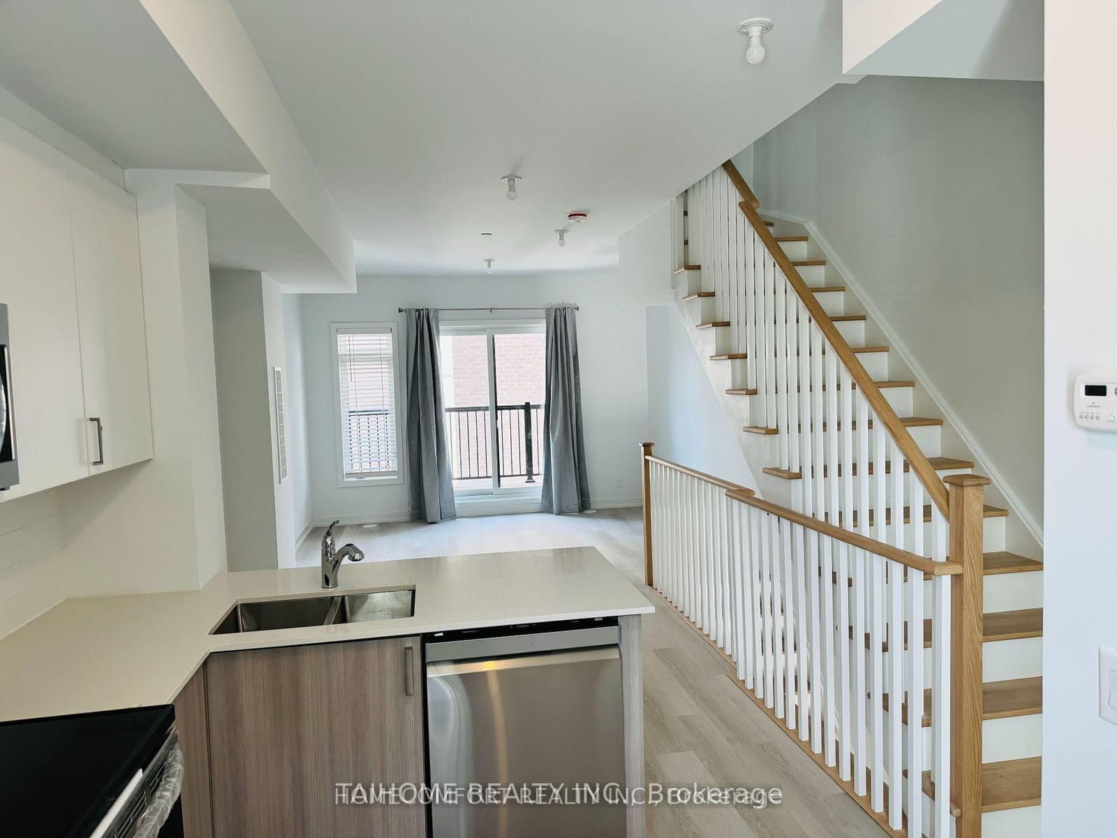 64A Tisdale Avenue thumbnail 3