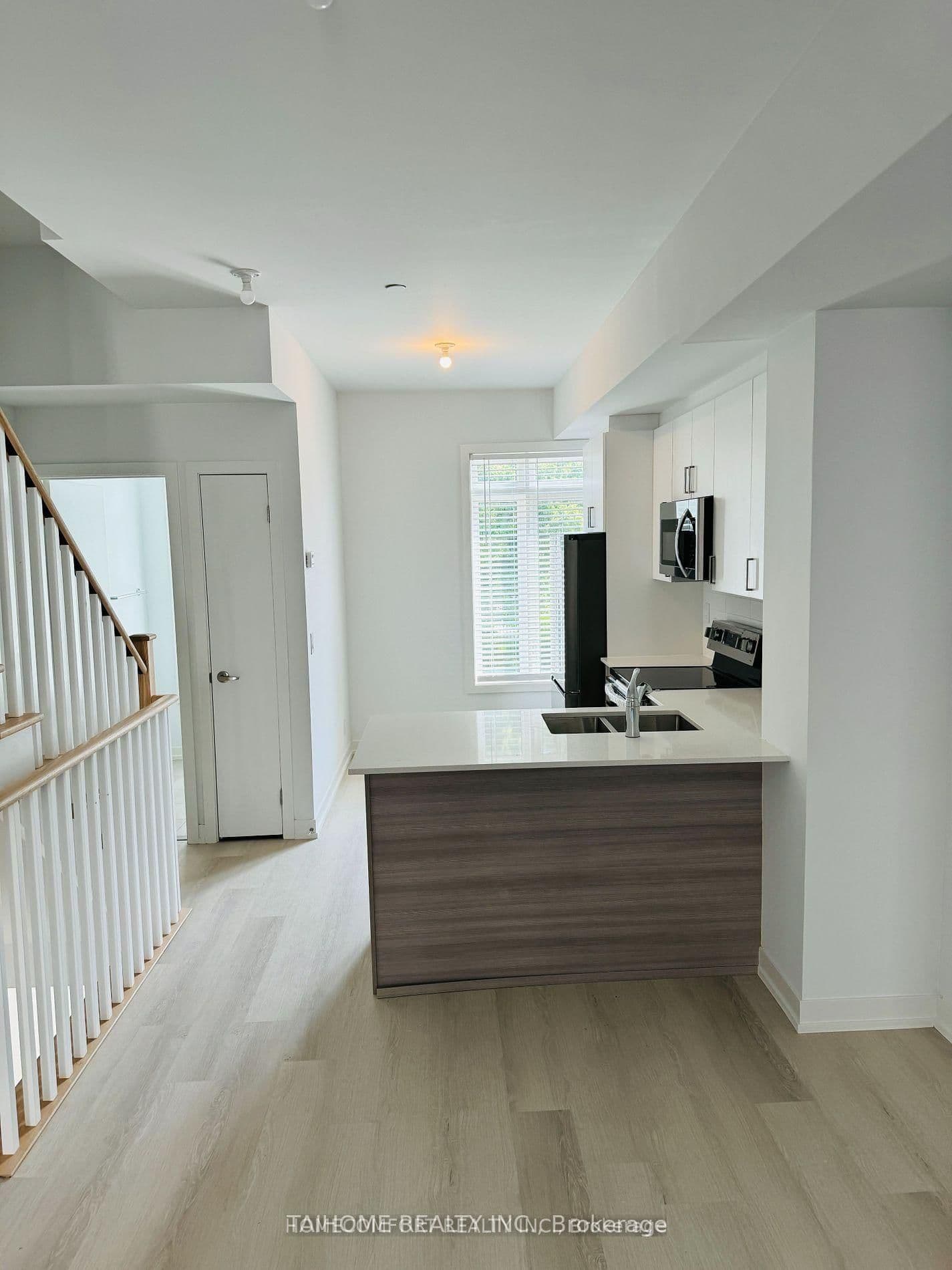 64A Tisdale Avenue thumbnail 4
