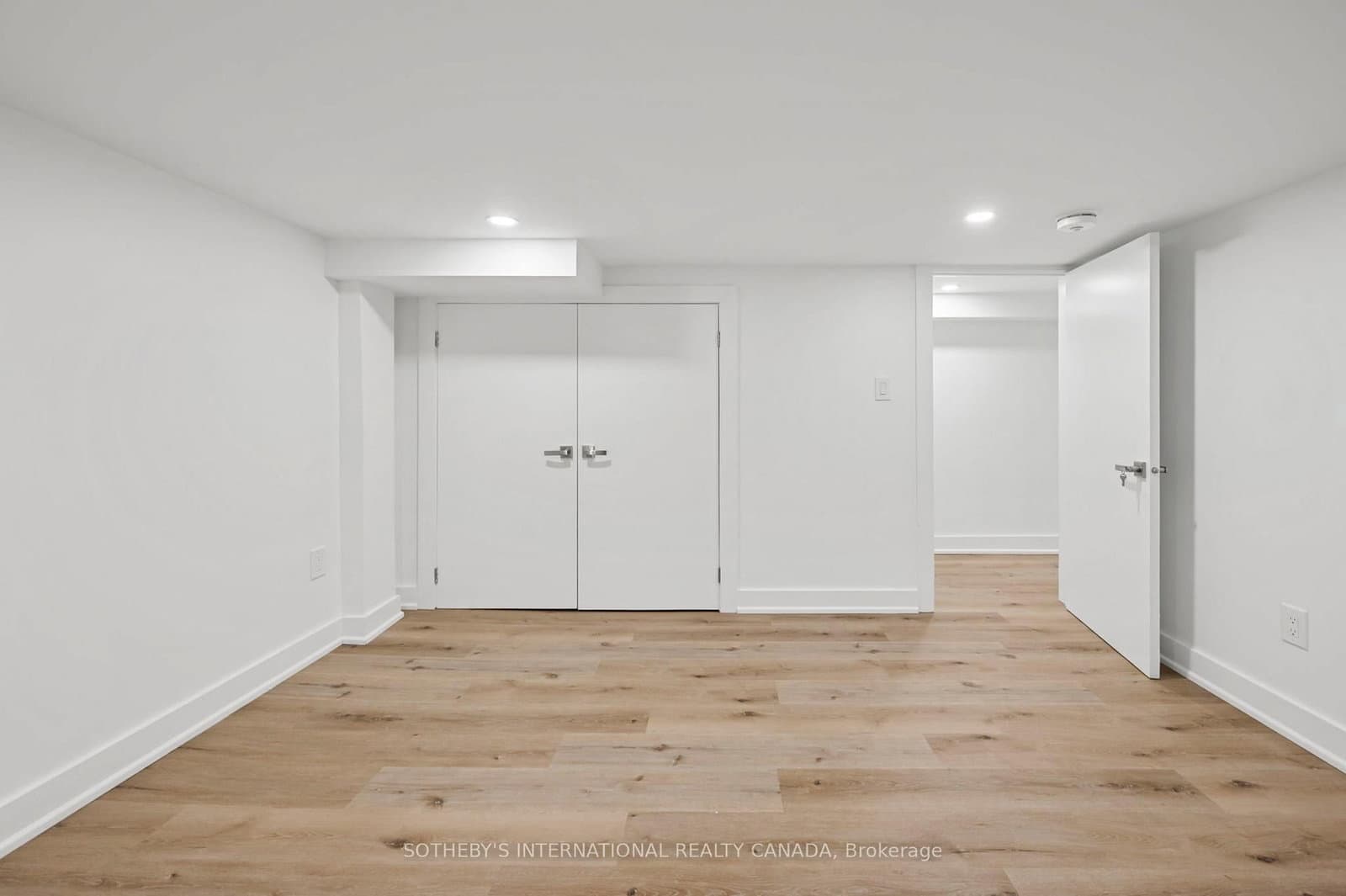 28 Strathgowan Avenue, Unit Bsmnt thumbnail 15