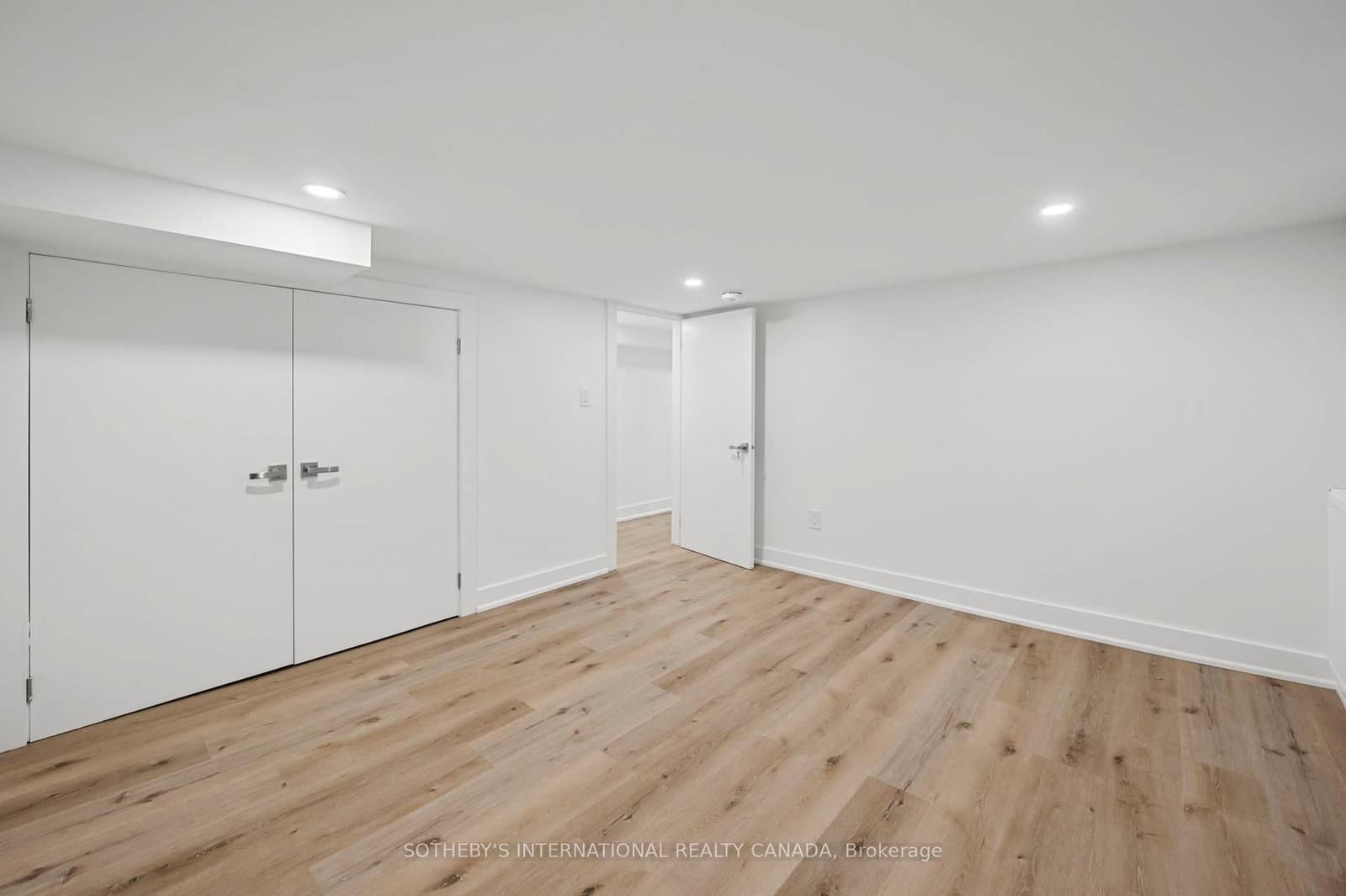 28 Strathgowan Avenue, Unit Bsmnt thumbnail 16
