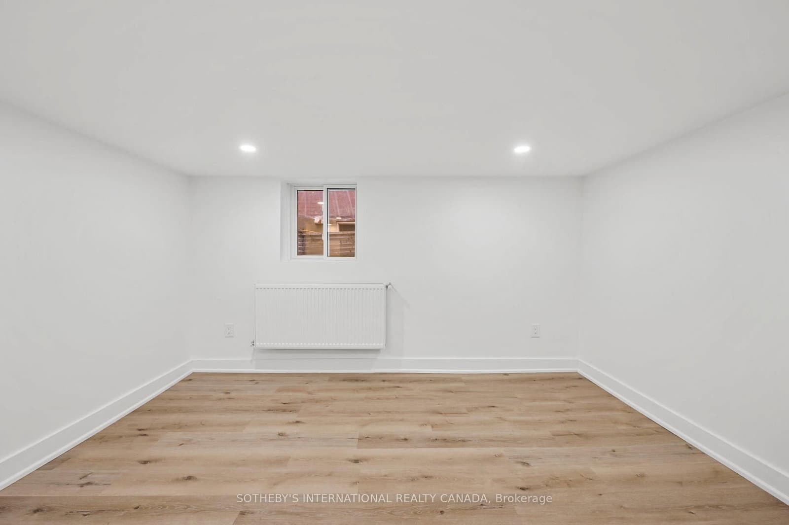 28 Strathgowan Avenue, Unit Bsmnt thumbnail 18