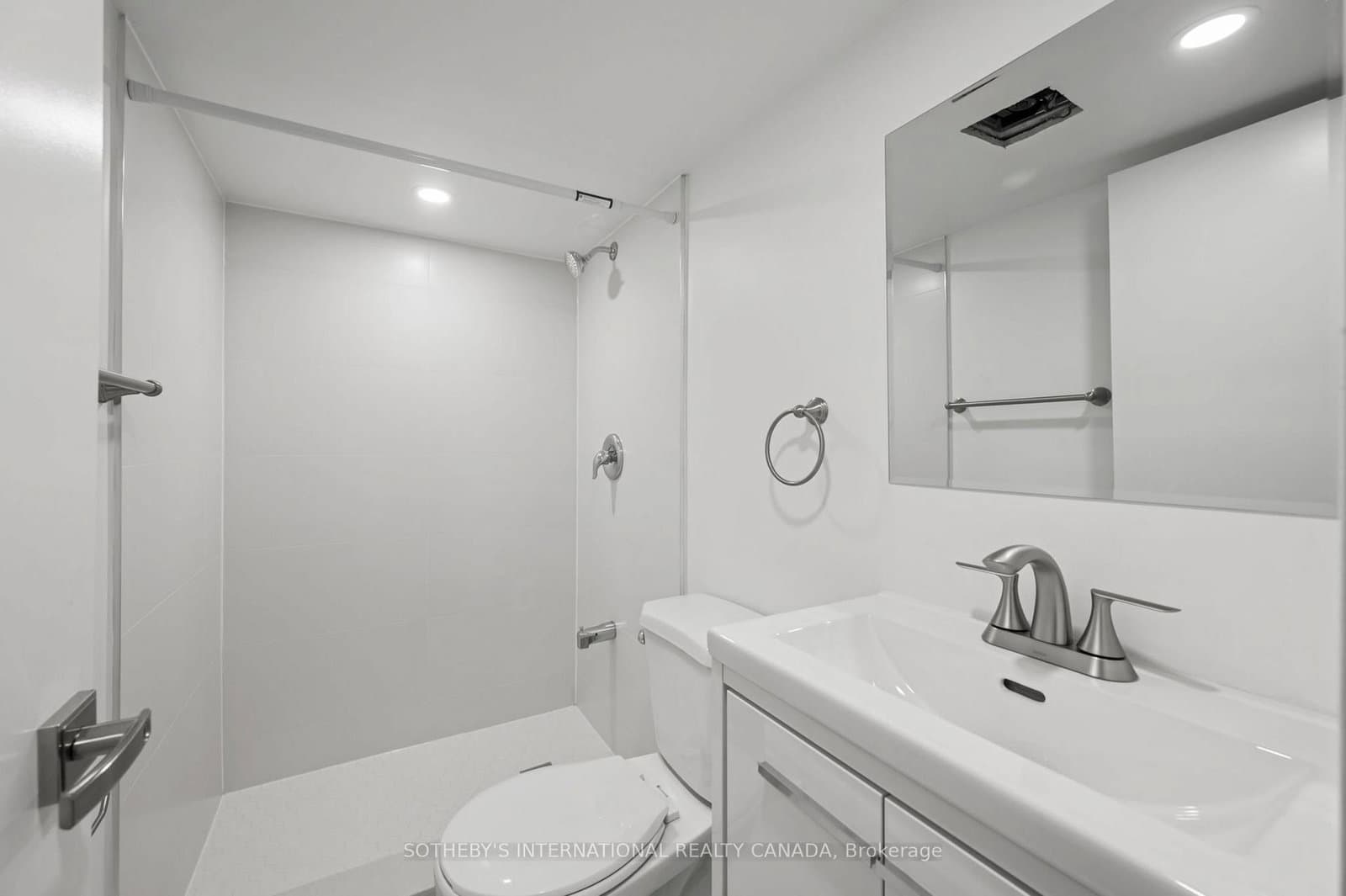 28 Strathgowan Avenue, Unit Bsmnt thumbnail 20