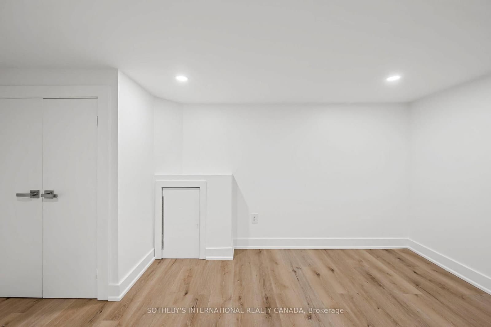 28 Strathgowan Avenue, Unit Bsmnt thumbnail 22
