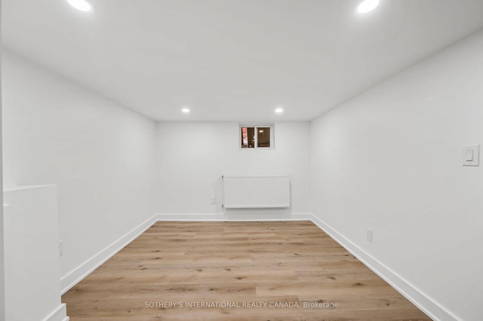 28 Strathgowan Avenue, Unit Bsmnt thumbnail 27