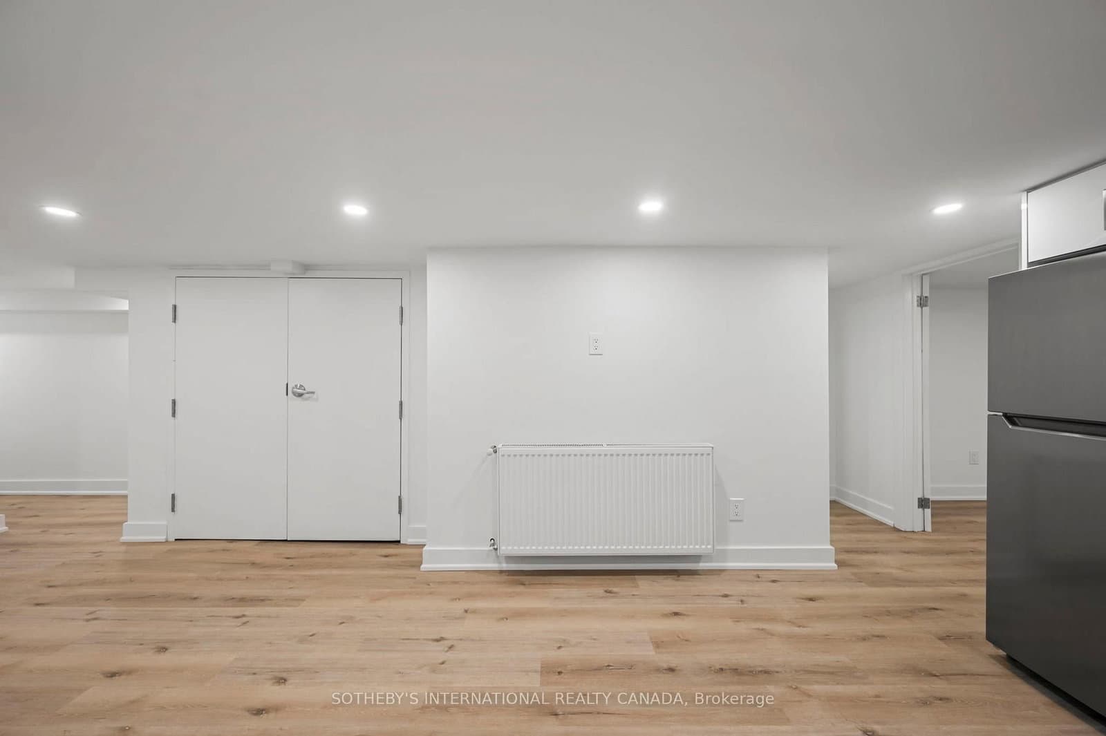 28 Strathgowan Avenue, Unit Bsmnt thumbnail 31