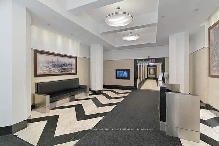 55 York Street, Unit 802 thumbnail 2