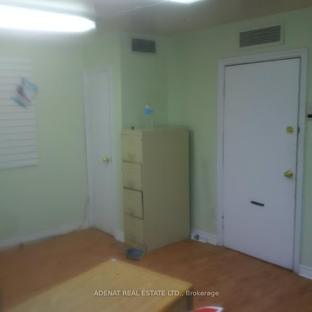 365A Wilson Avenue E, Unit #211 thumbnail 2