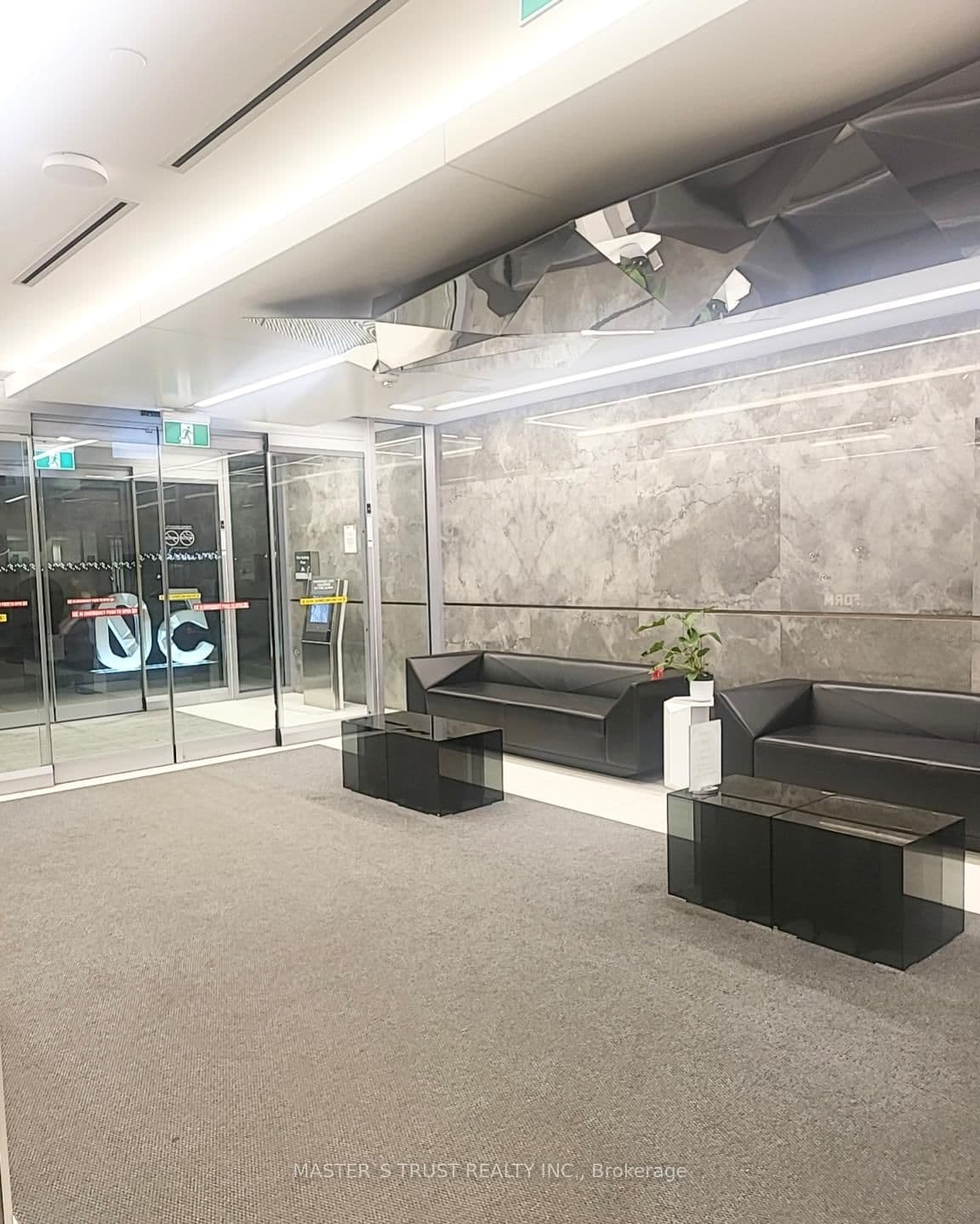 50 McCaul Street, Unit 512 thumbnail 11