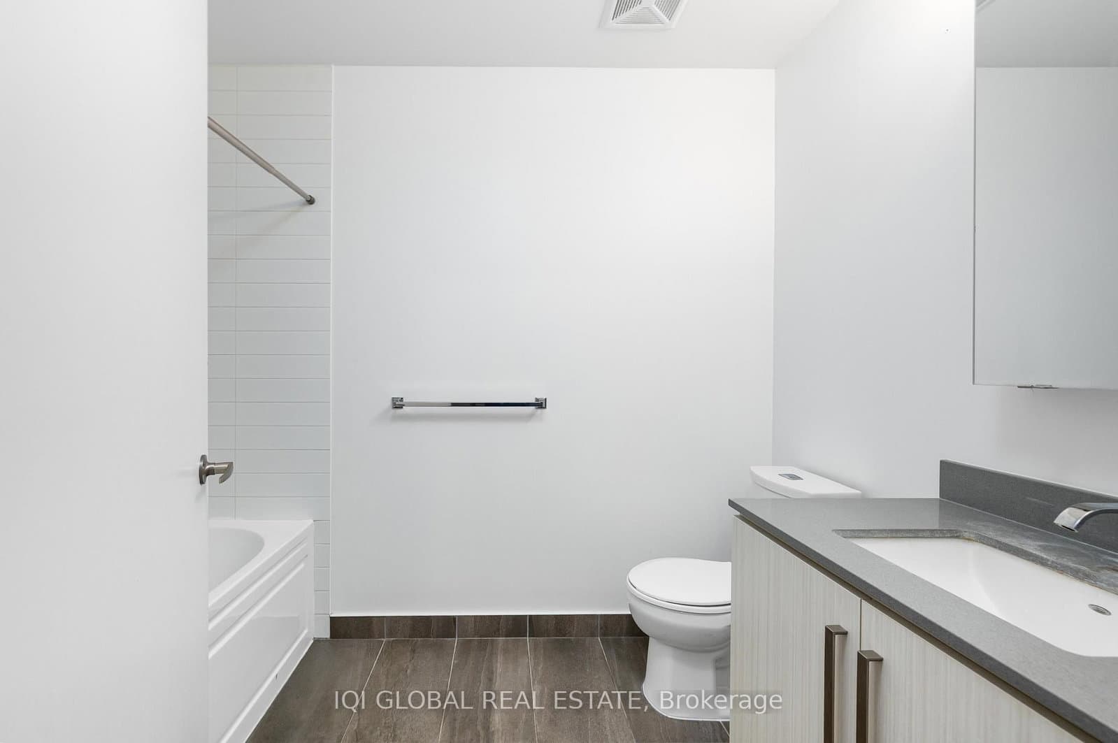 5180 Yonge Street, Unit 1809 thumbnail 3