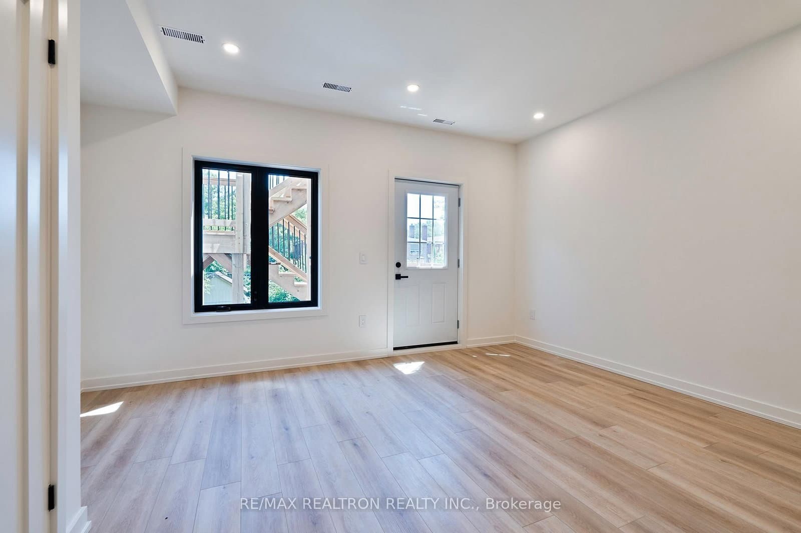 53 alameda Avenue, Unit Main thumbnail 10