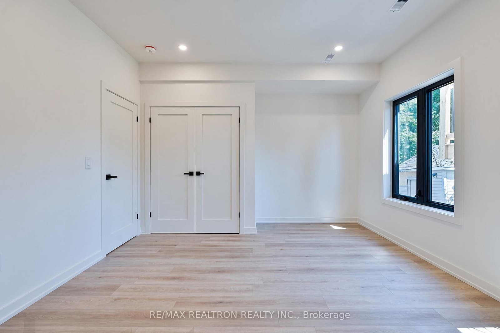 53 alameda Avenue, Unit Main thumbnail 11