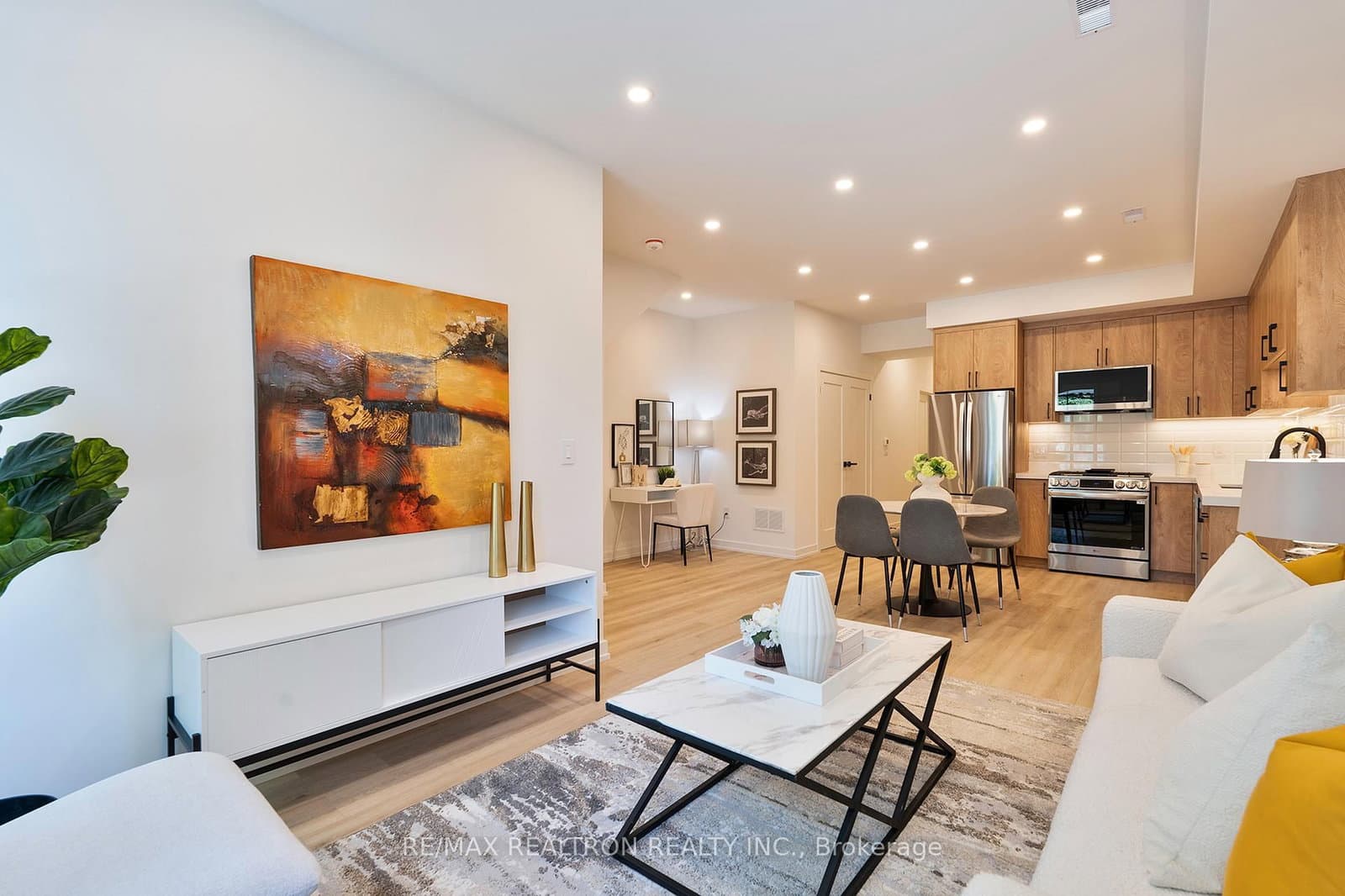 53 alameda Avenue, Unit Main thumbnail 4