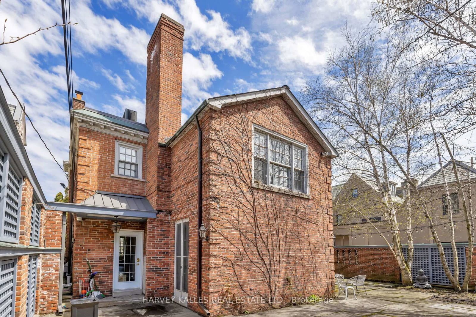 470 Russell Hill Road thumbnail 20