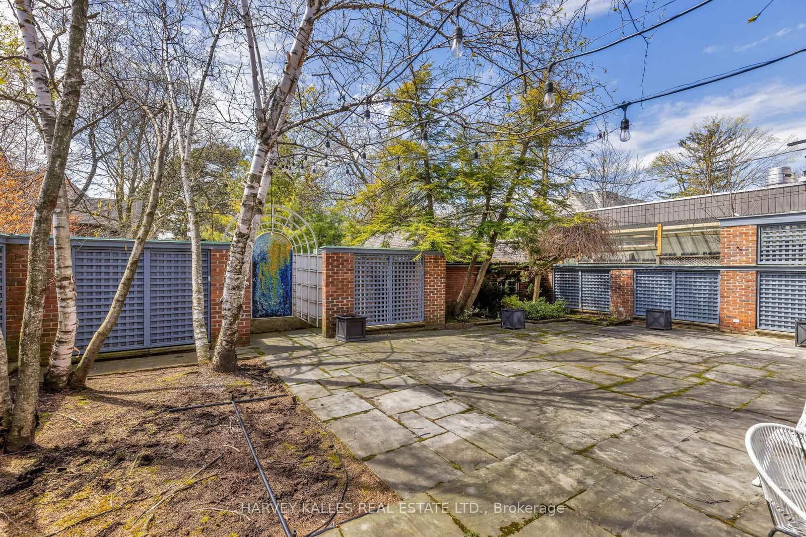 470 Russell Hill Road thumbnail 23